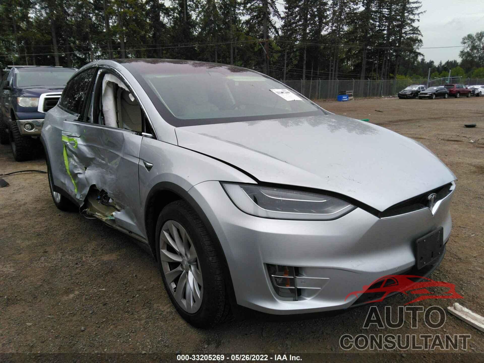 TESLA MODEL X 2017 - 5YJXCBE21HF076173