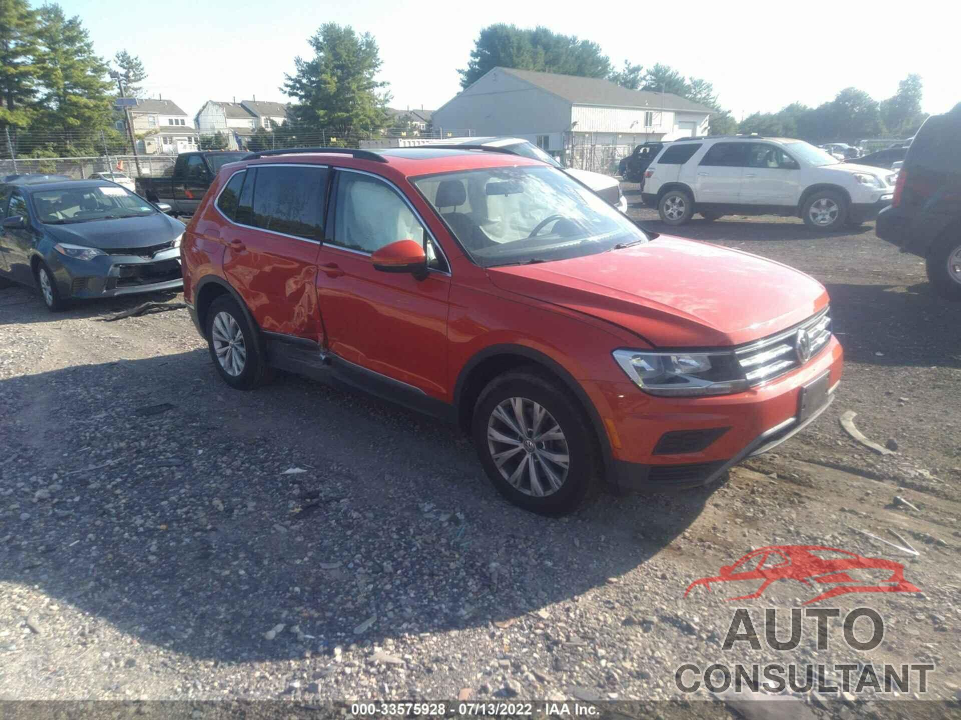 VOLKSWAGEN TIGUAN 2018 - 3VV2B7AX5JM096697