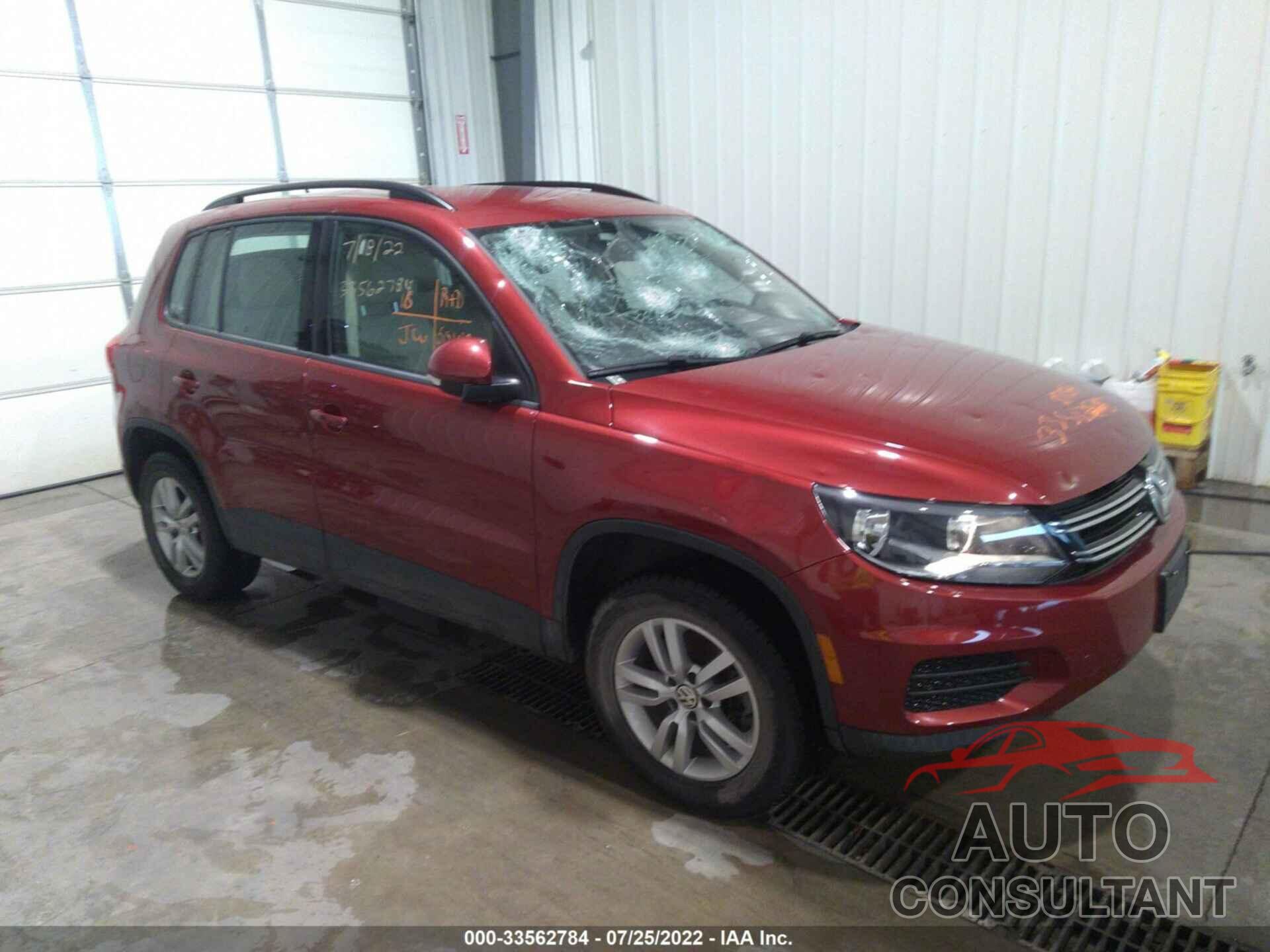 VOLKSWAGEN TIGUAN 2016 - WVGAV7AX3GW041056