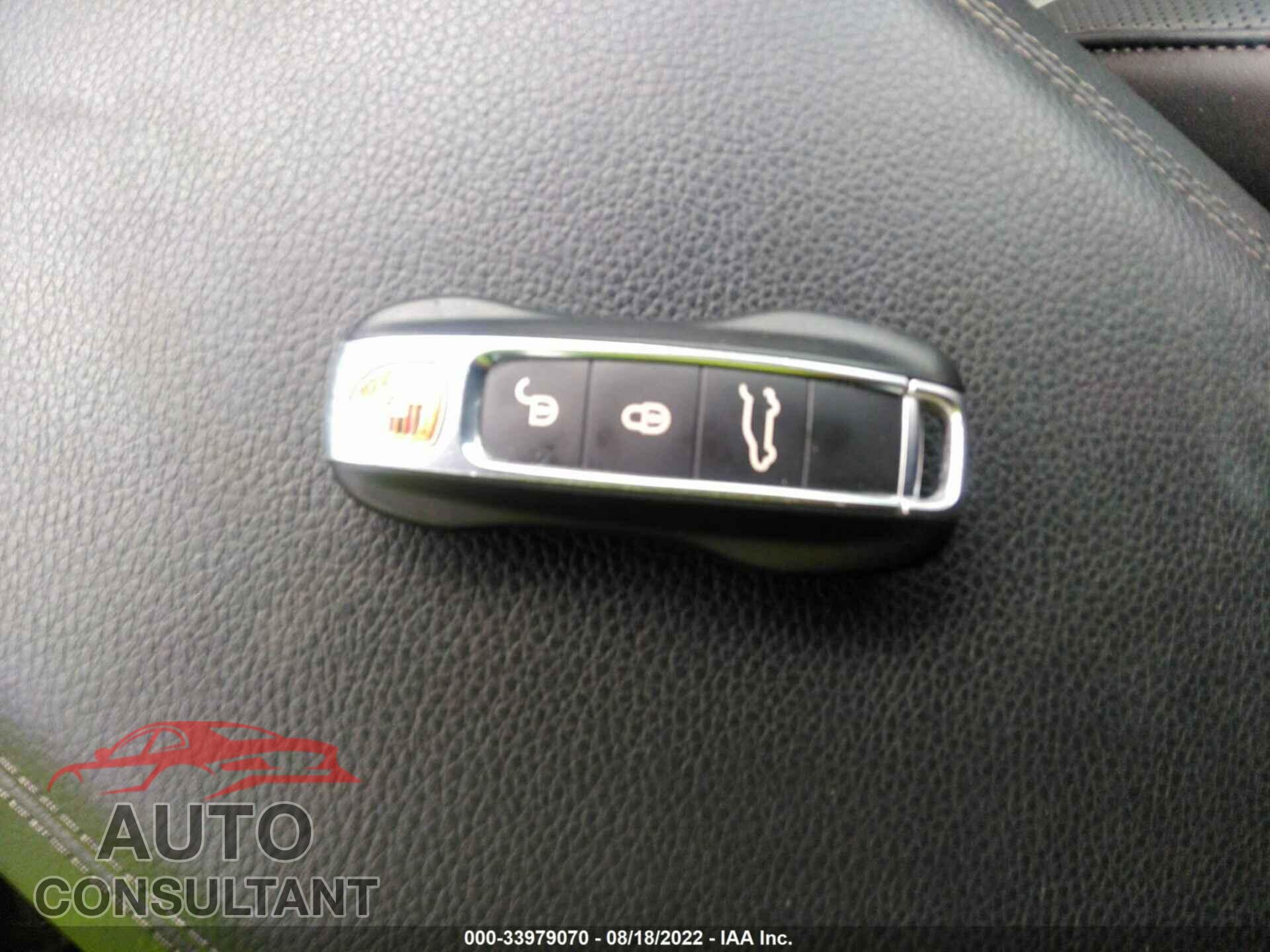 PORSCHE CAYENNE 2019 - WP1AA2AY1KDA01184