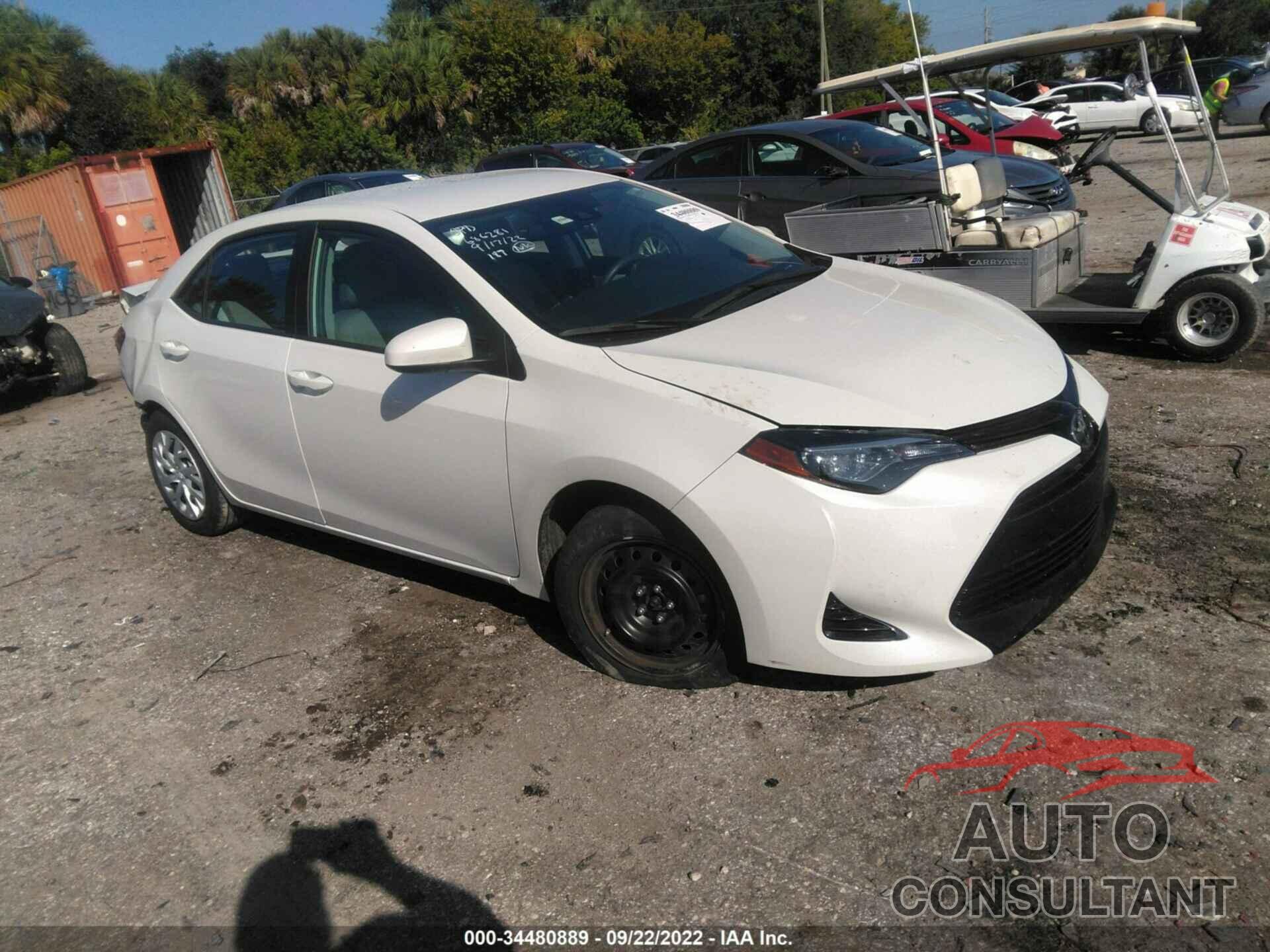 TOYOTA COROLLA 2018 - 5YFBURHE9JP852825