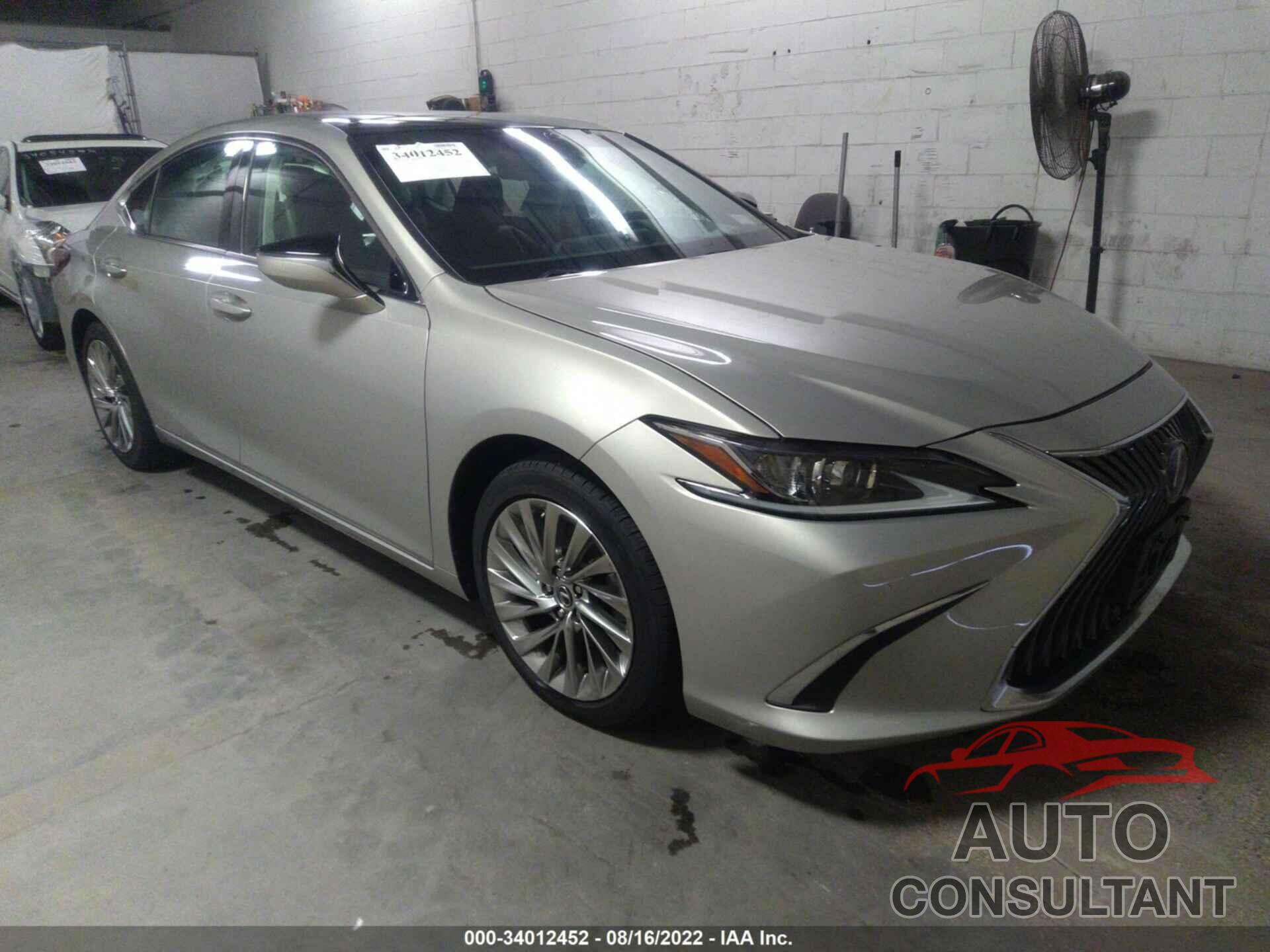 LEXUS ES 2019 - 58ABZ1B18KU011693