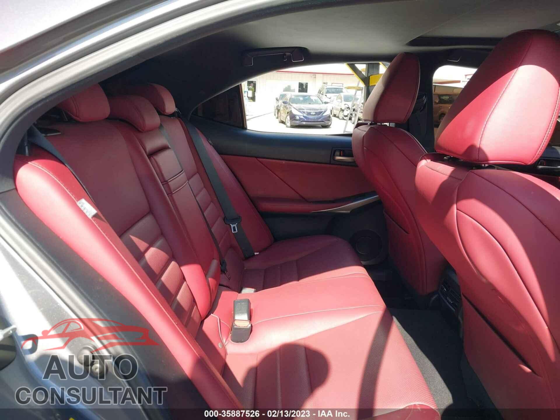 LEXUS IS 2018 - JTHBA1D27J5073960