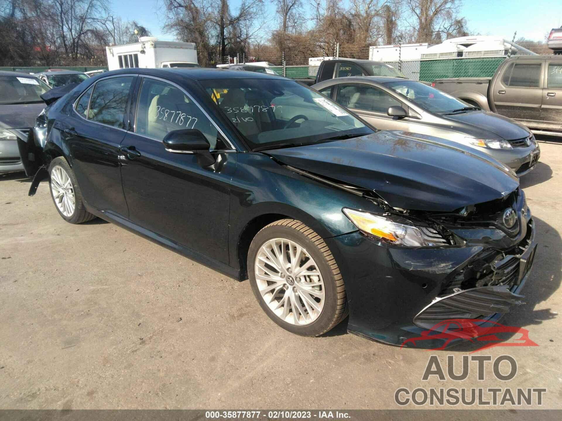 TOYOTA CAMRY 2018 - 4T1B11HK9JU518955