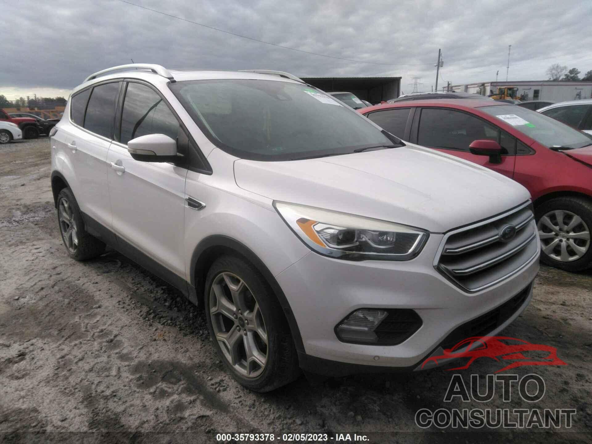 FORD ESCAPE 2017 - 1FMCU0JD4HUA20383