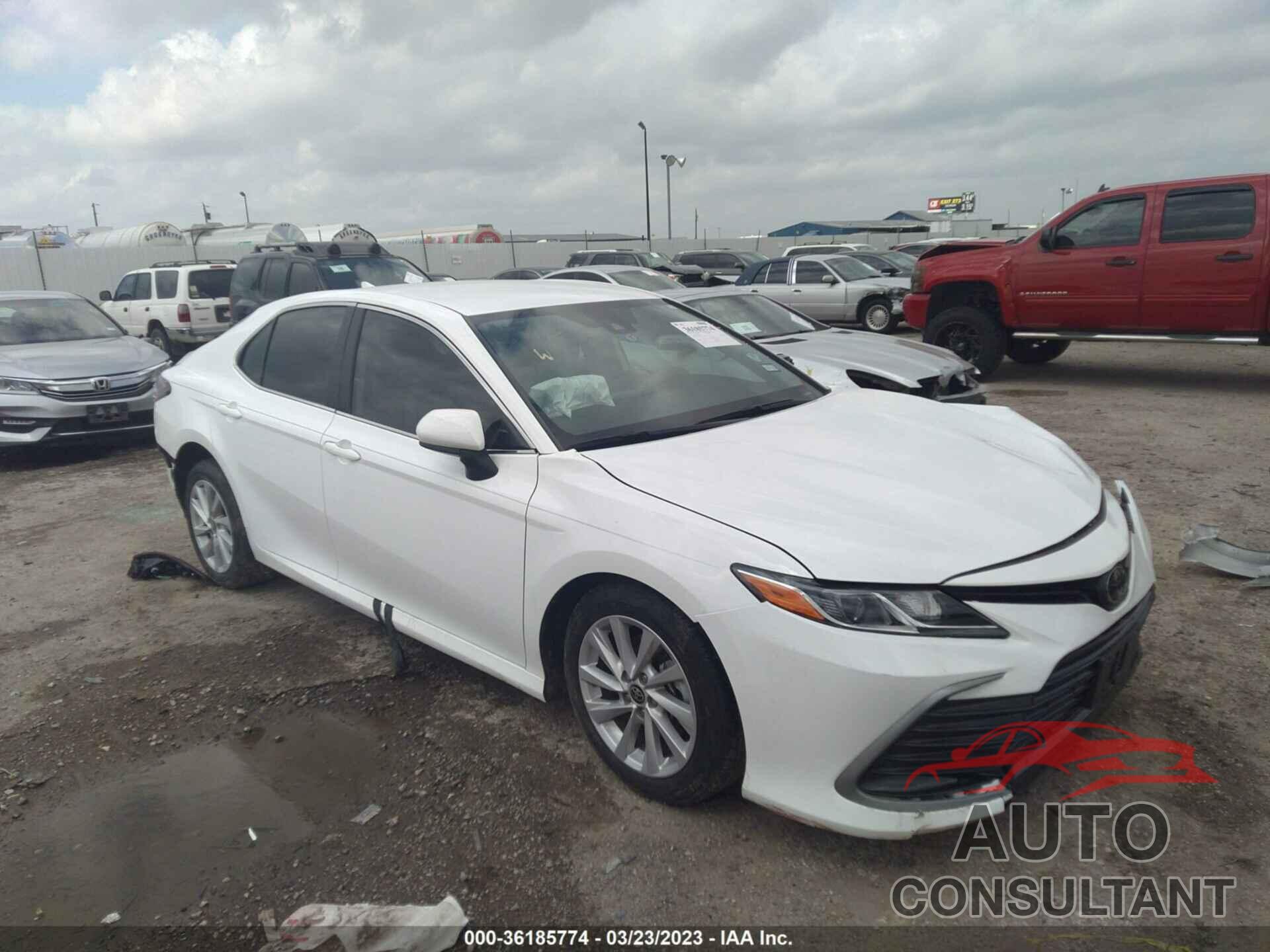 TOYOTA CAMRY 2022 - 4T1C11AK2NU645311