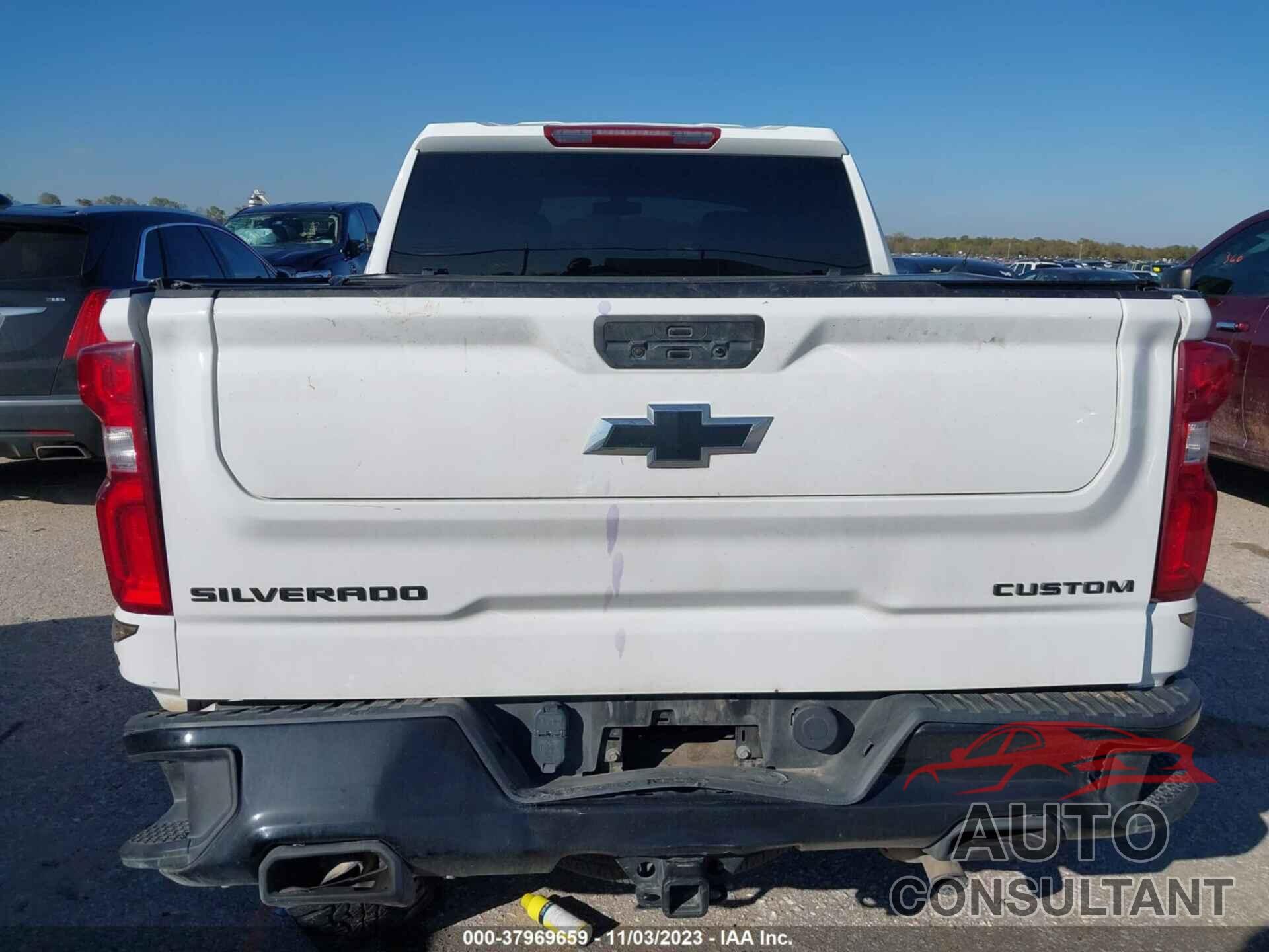 CHEVROLET SILVERADO 1500 2021 - 3GCPYCEF8MG397626