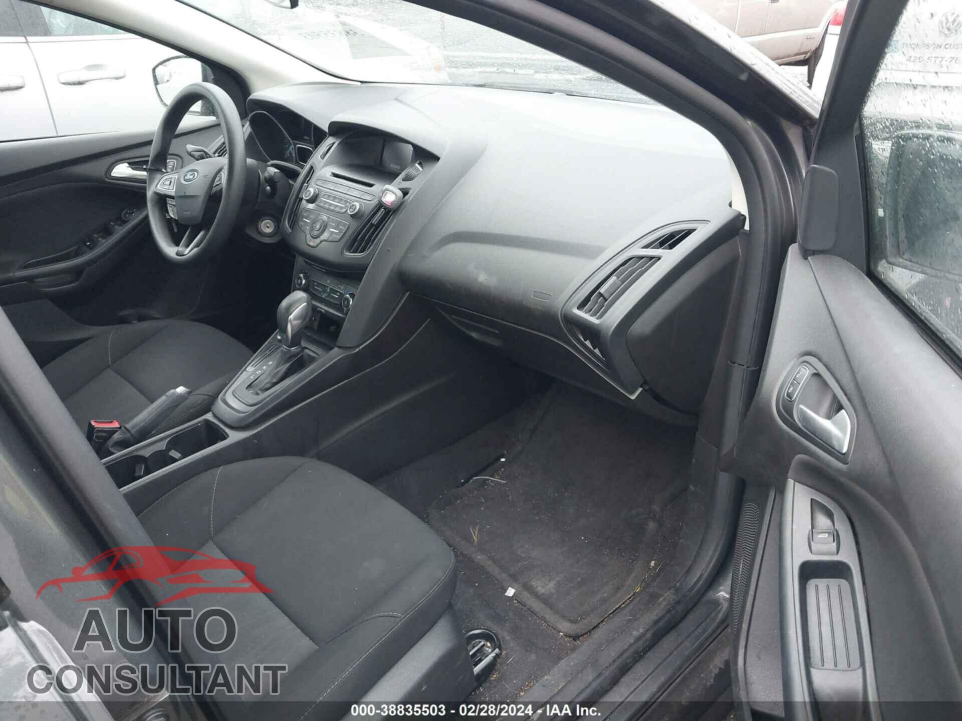 FORD FOCUS 2017 - 1FADP3F29HL304435