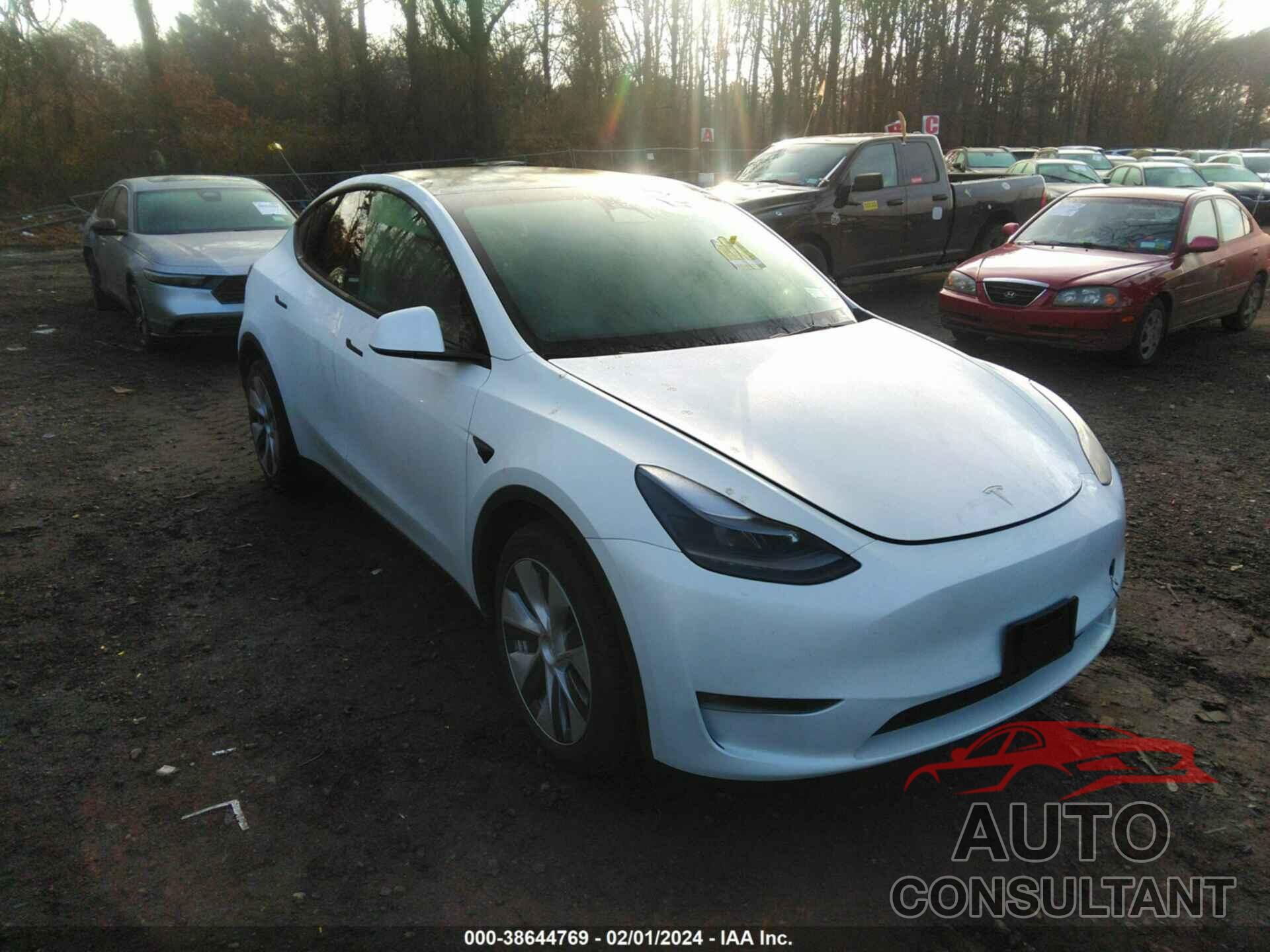 TESLA MODEL Y 2023 - 7SAYGDEE9PF755690