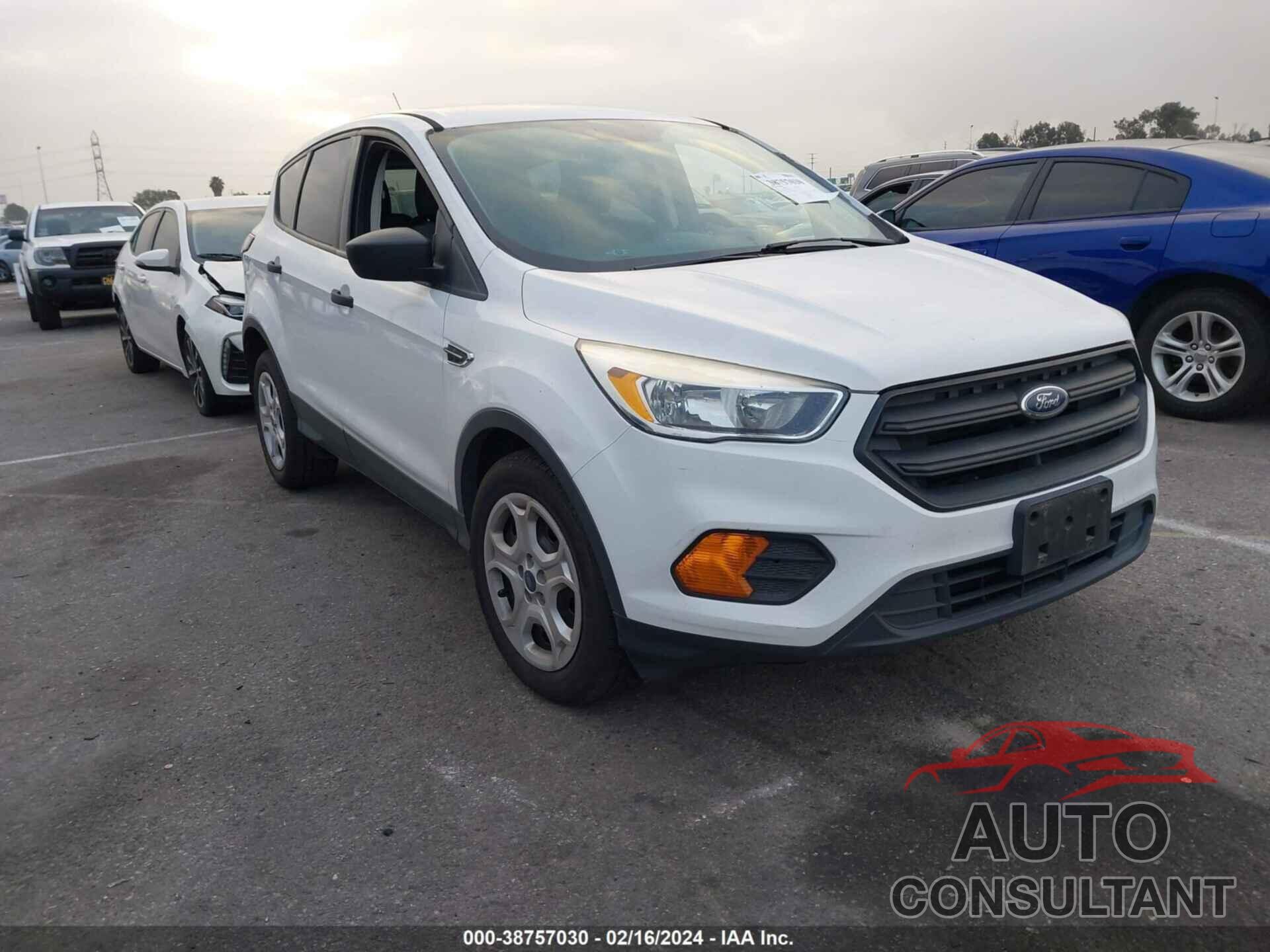 FORD ESCAPE 2017 - 1FMCU0F7XHUA69199
