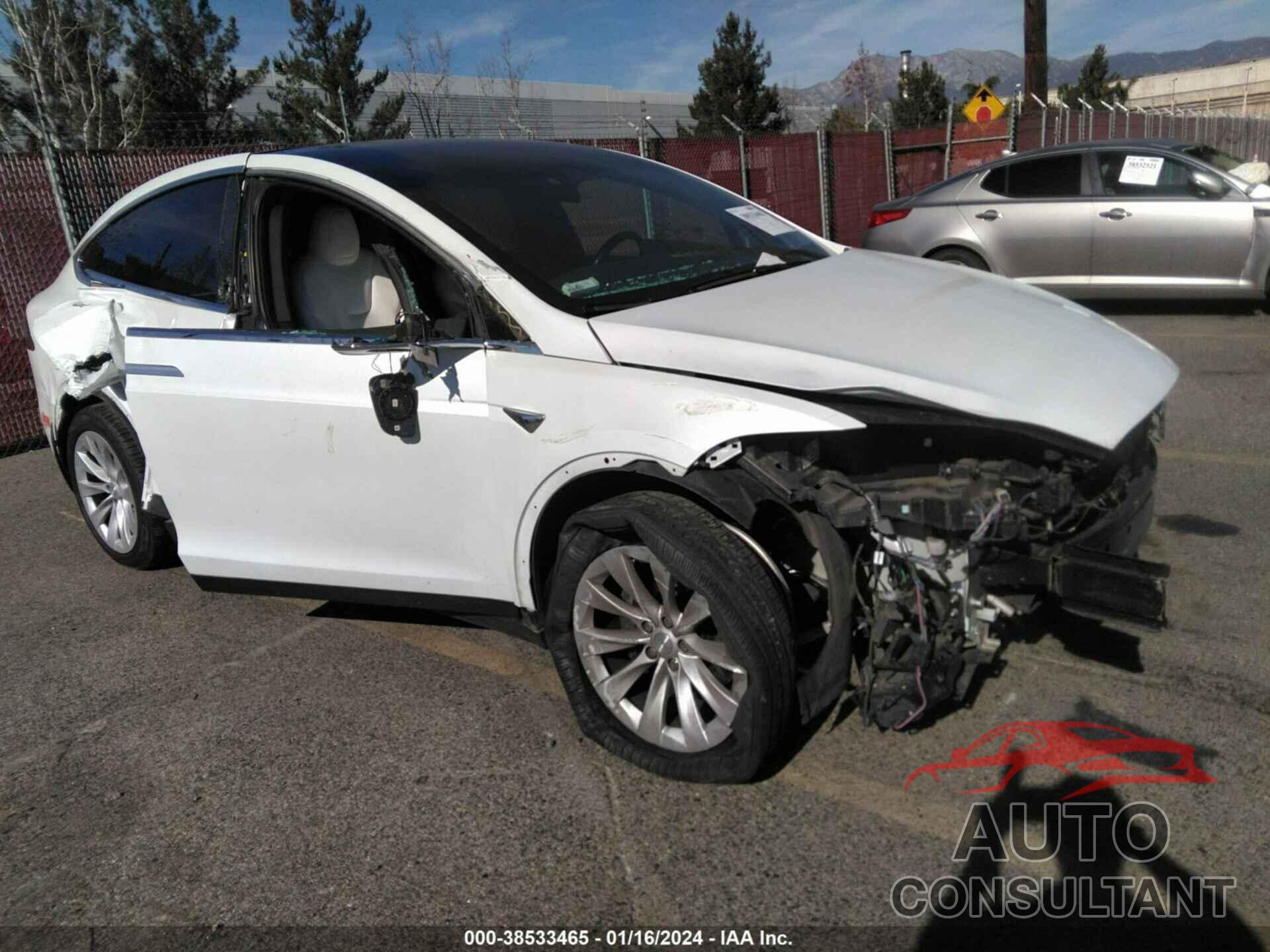 TESLA MODEL X 2020 - 5YJXCAE26LF233523