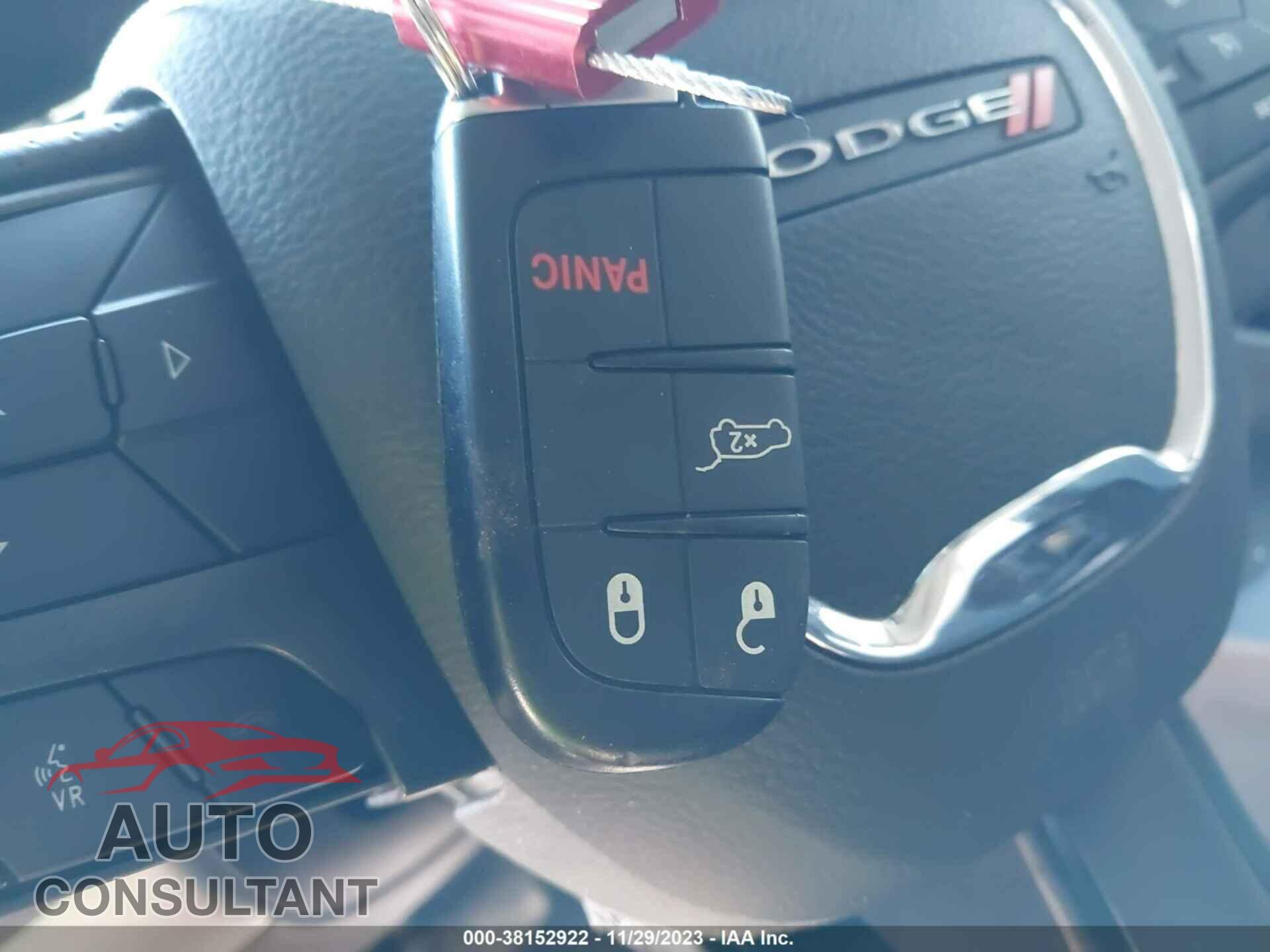 DODGE DURANGO 2018 - 1C4RDJAG2JC170065