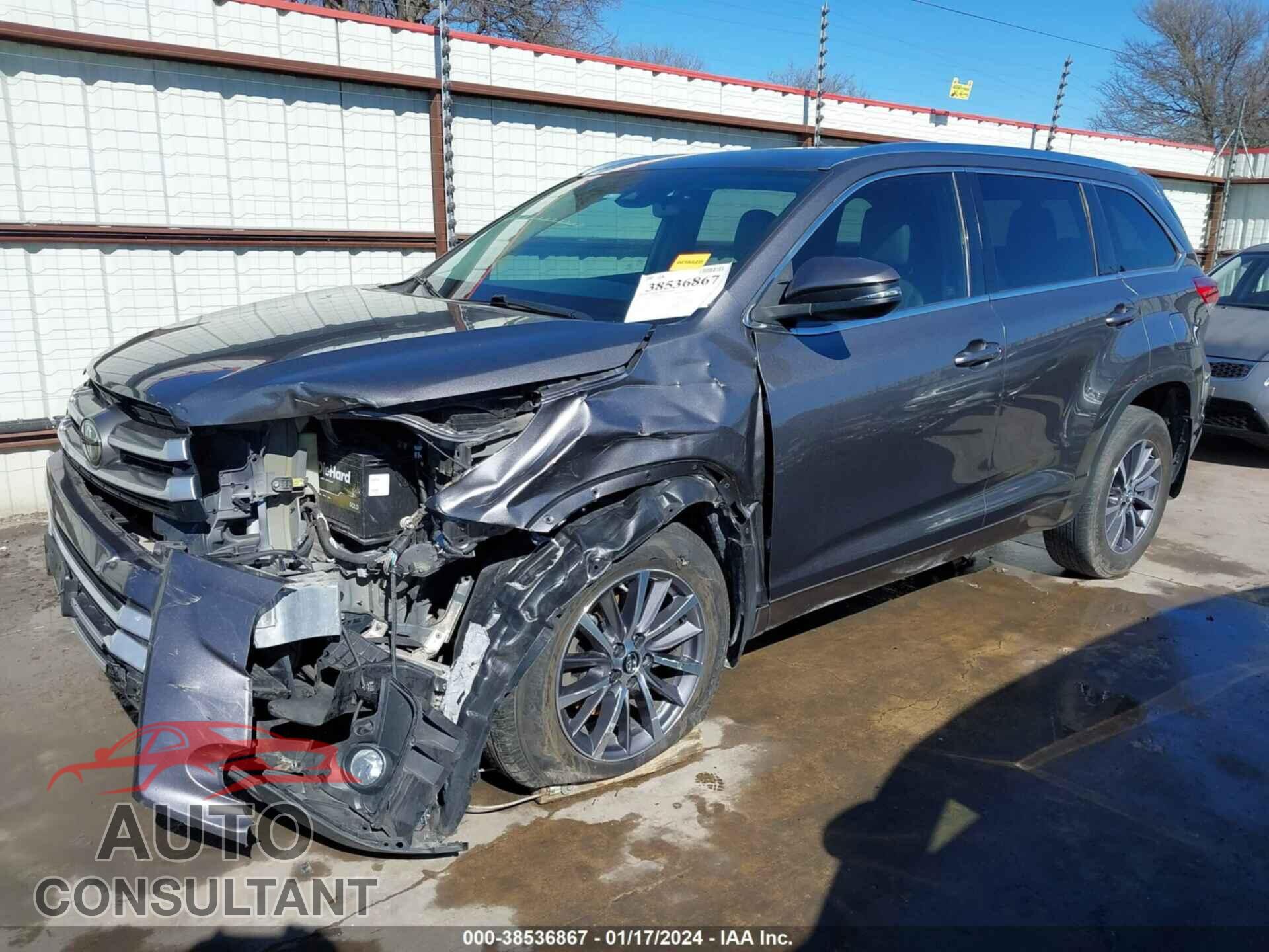 TOYOTA HIGHLANDER 2018 - 5TDKZRFH9JS536833