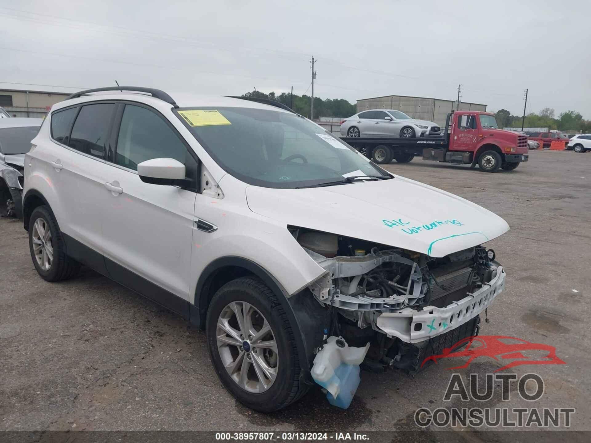 FORD ESCAPE 2018 - 1FMCU9HD7JUA54205