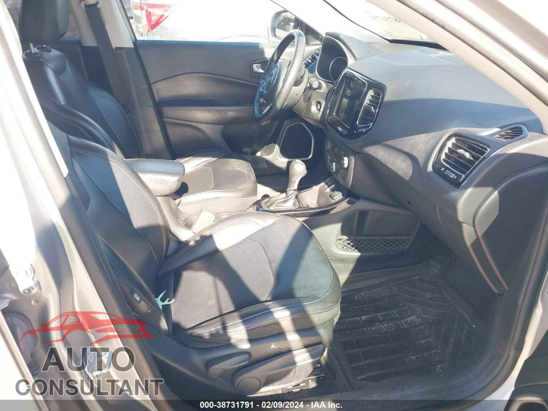JEEP COMPASS 2019 - 3C4NJCCB9KT676177