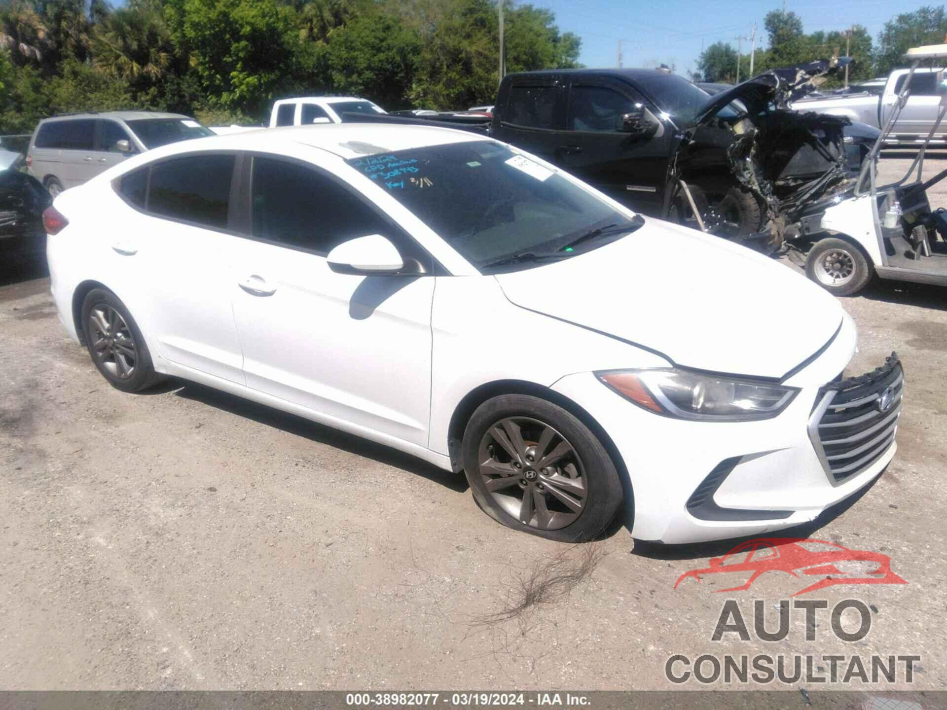 HYUNDAI ELANTRA 2018 - 5NPD84LF0JH339878