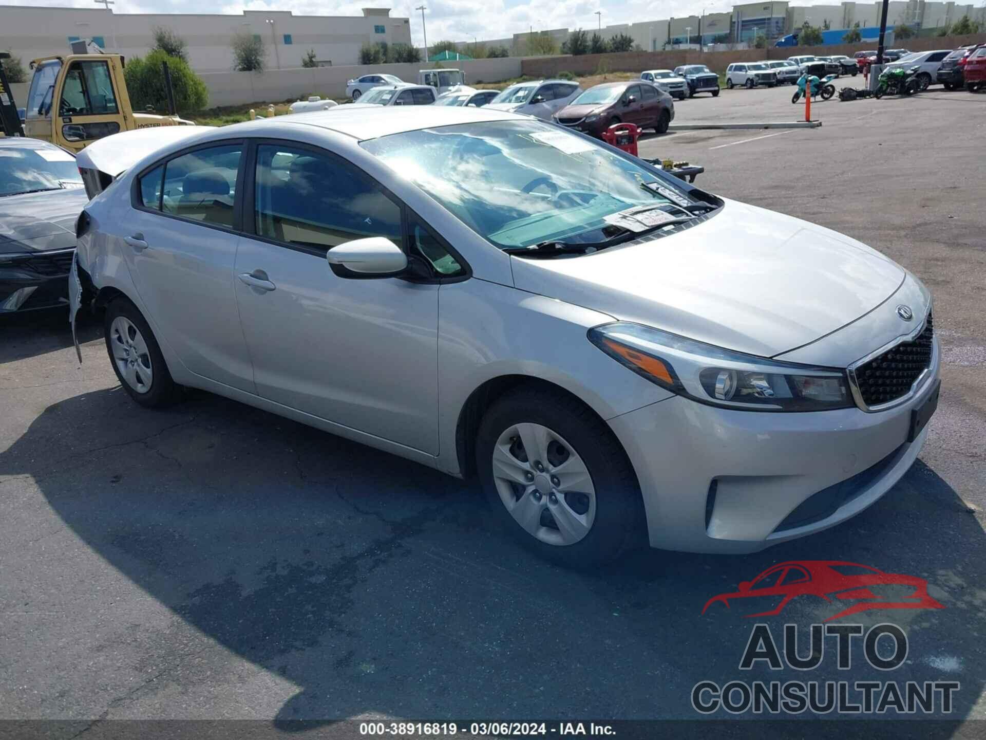 KIA FORTE 2018 - 3KPFL4A75JE246765