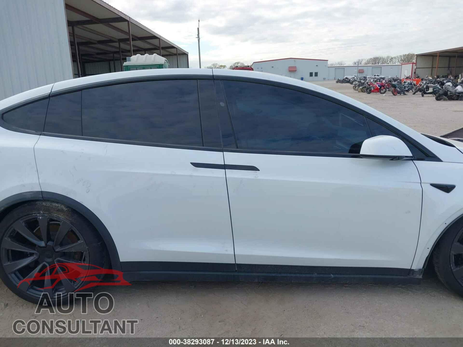 TESLA MODEL X 2022 - 7SAXCBE61NF350862