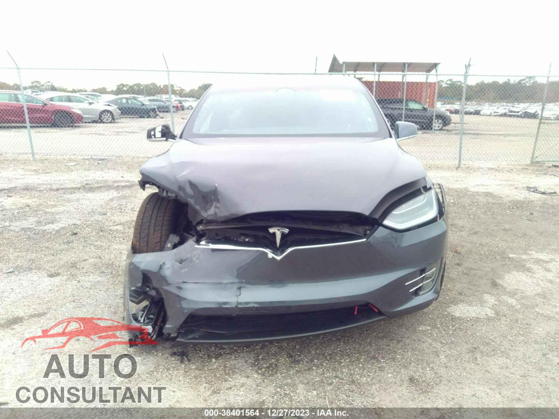 TESLA MODEL X 2018 - 5YJXCAE41JF101641