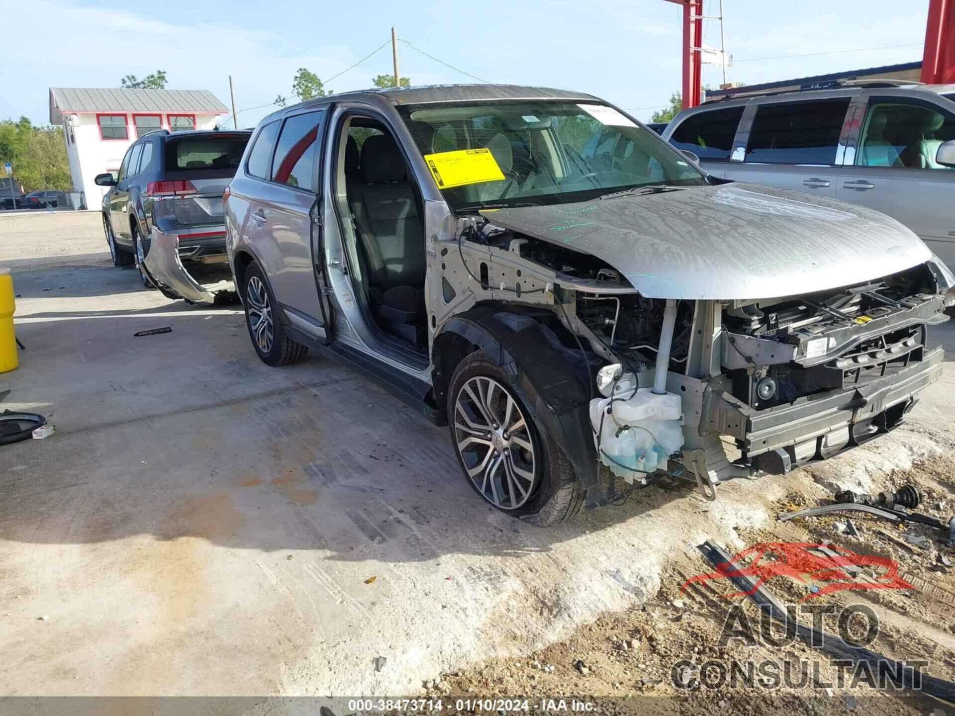 MITSUBISHI OUTLANDER 2018 - JA4AD2A30JZ053110