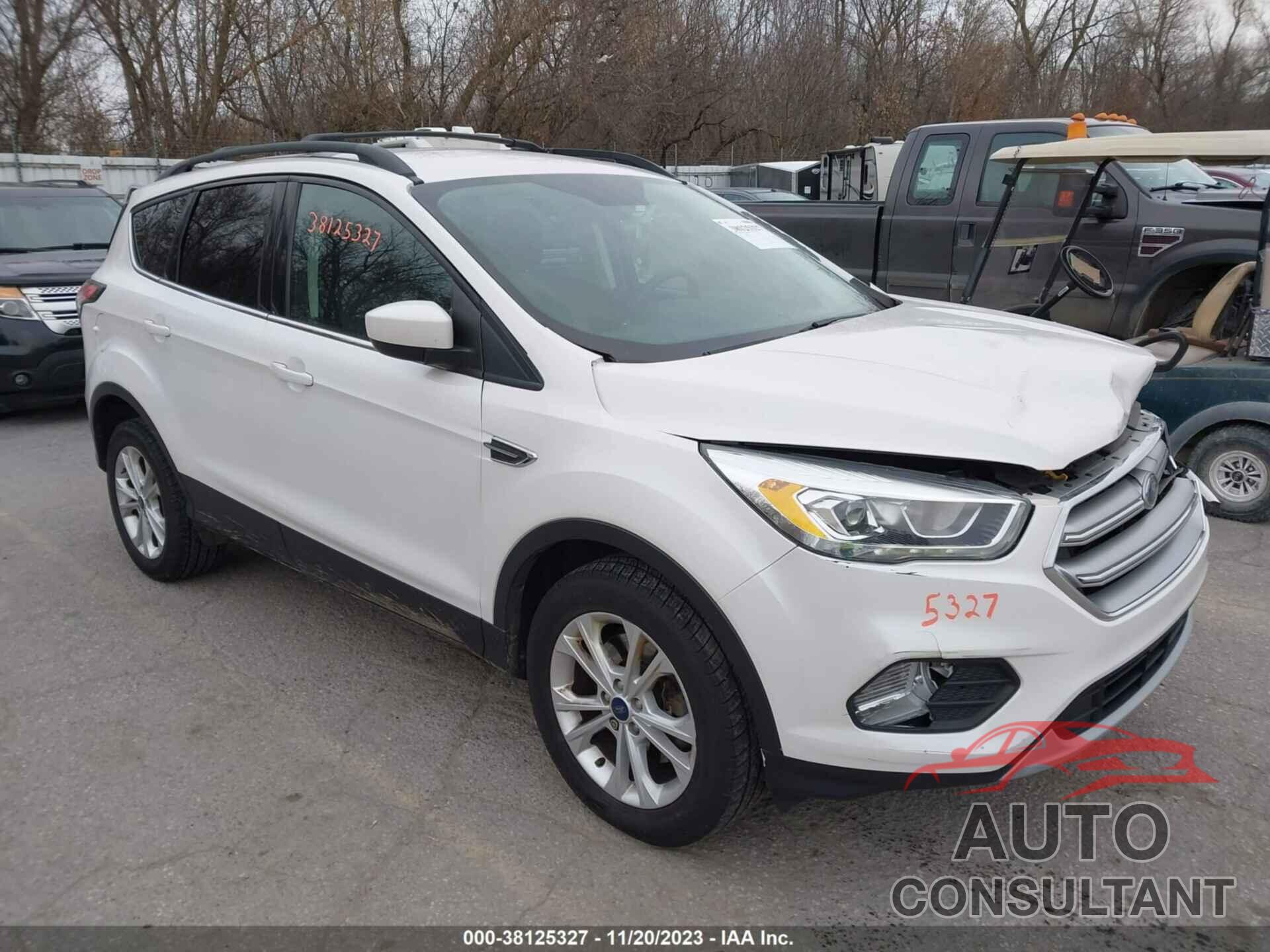 FORD ESCAPE 2017 - 1FMCU9GD7HUB17685