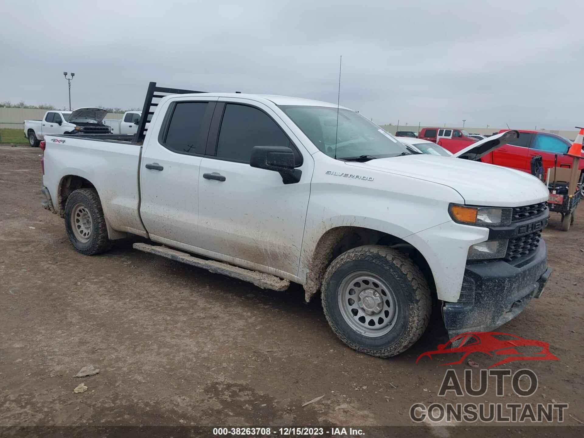 CHEVROLET SILVERADO 1500 2020 - 1GCRYAEF7LZ300573