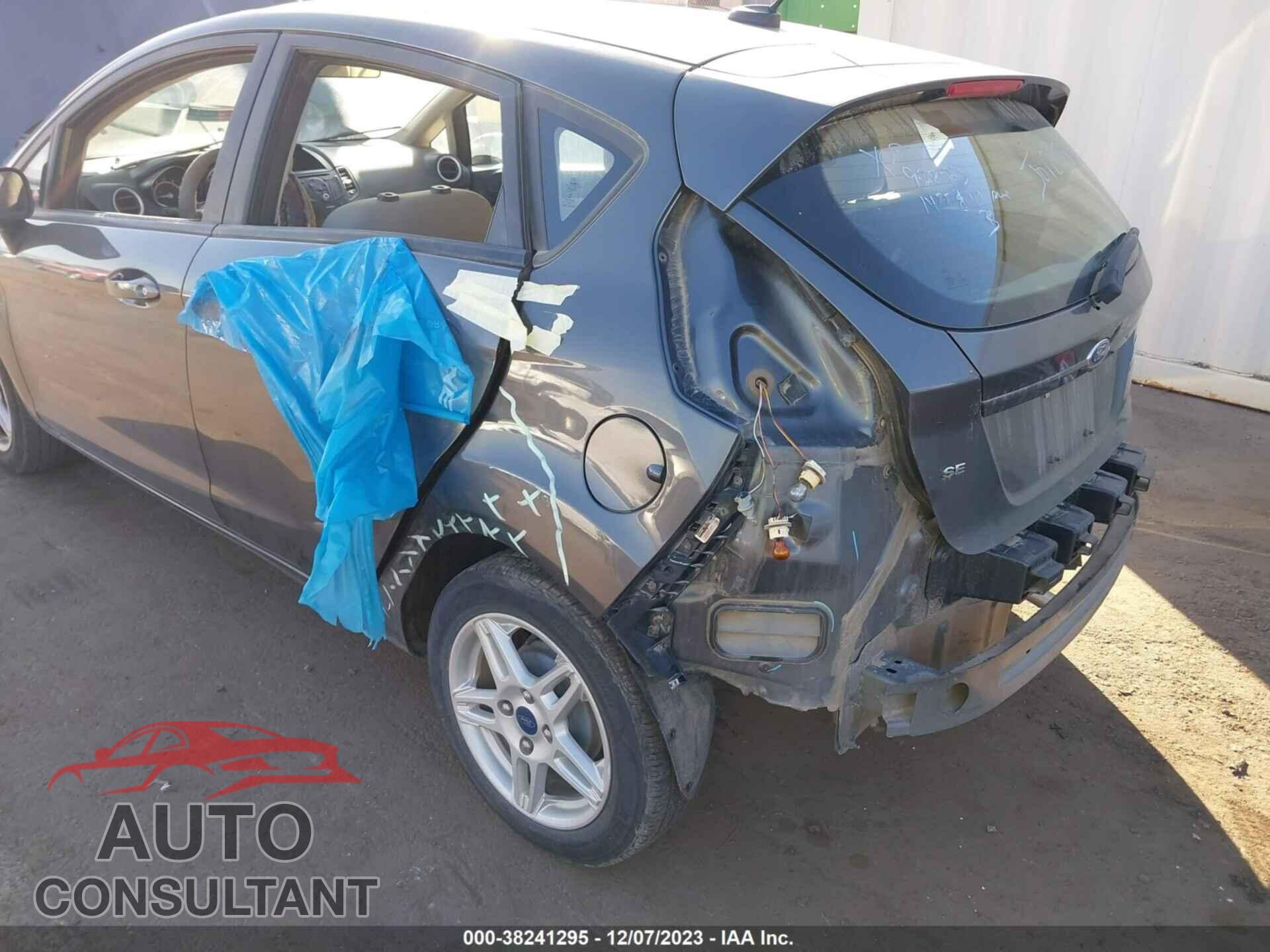 FORD FIESTA 2018 - 3FADP4EJ3JM123897