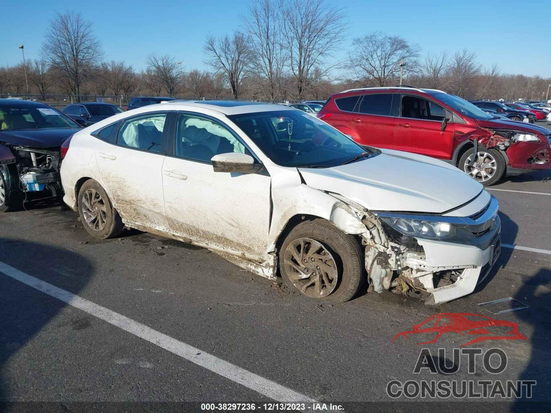 HONDA CIVIC 2018 - 2HGFC2F73JH557016