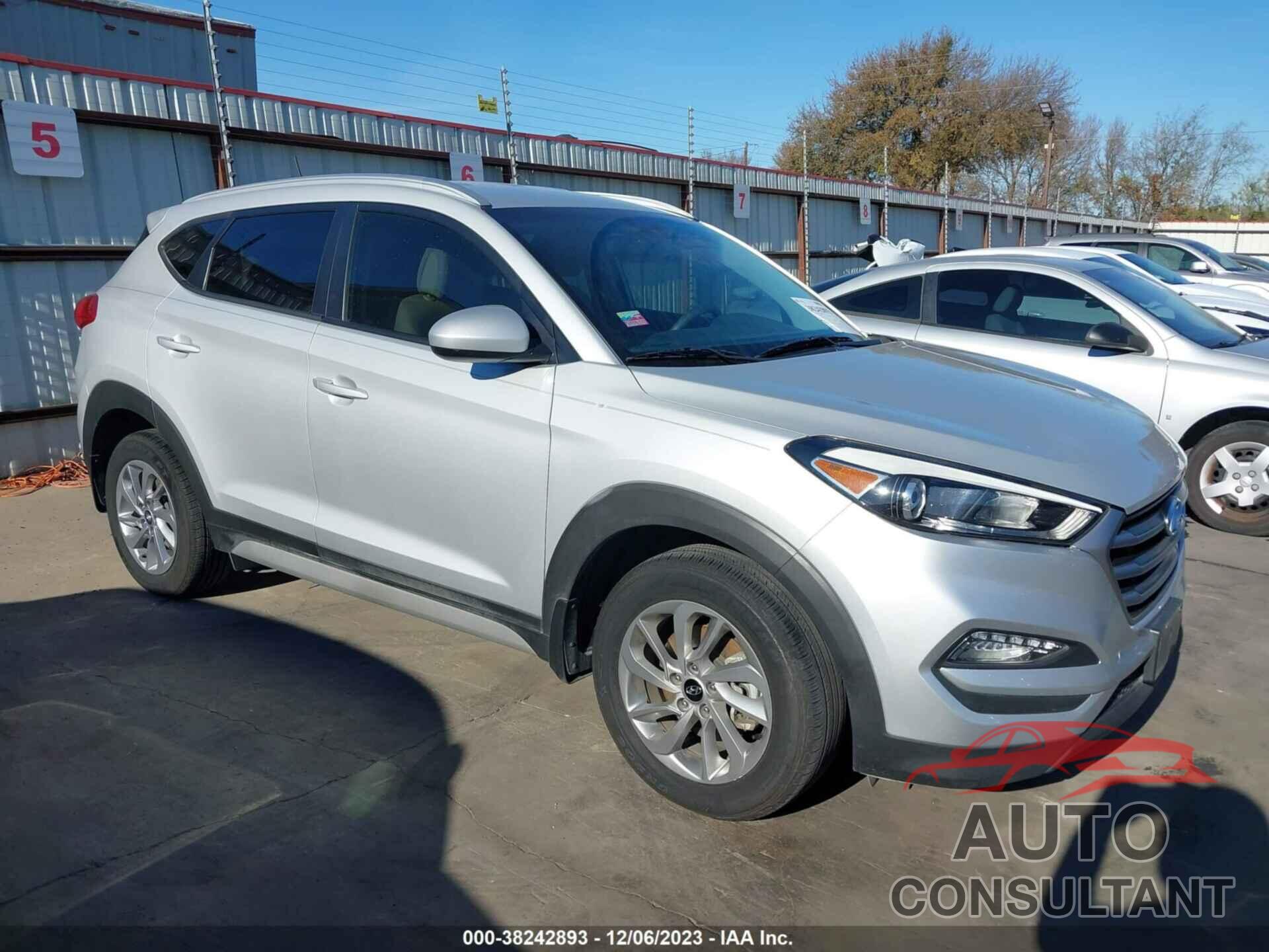 HYUNDAI TUCSON 2017 - KM8J33A47HU556403