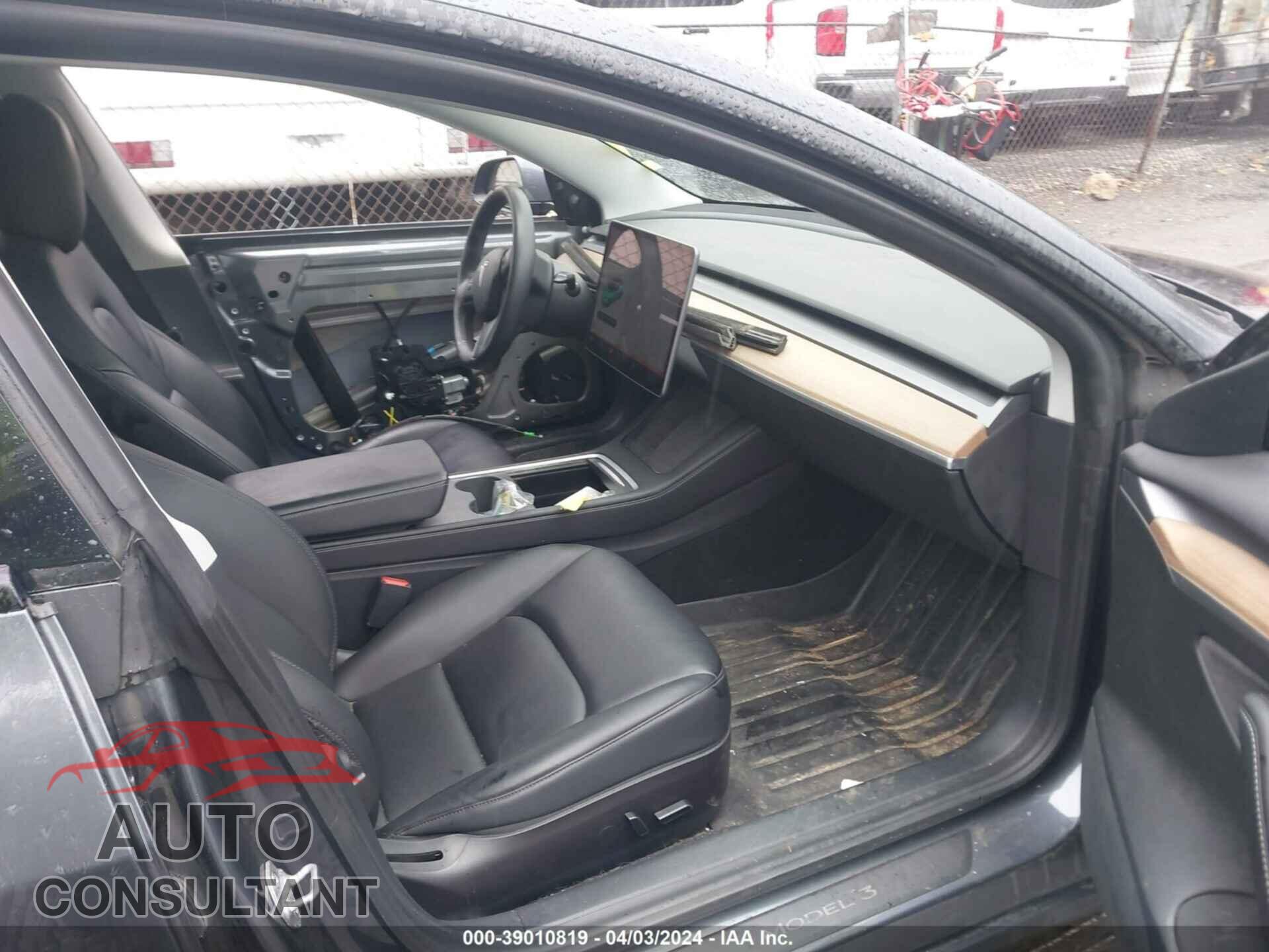 TESLA MODEL 3 2021 - 5YJ3E1EAXMF976705