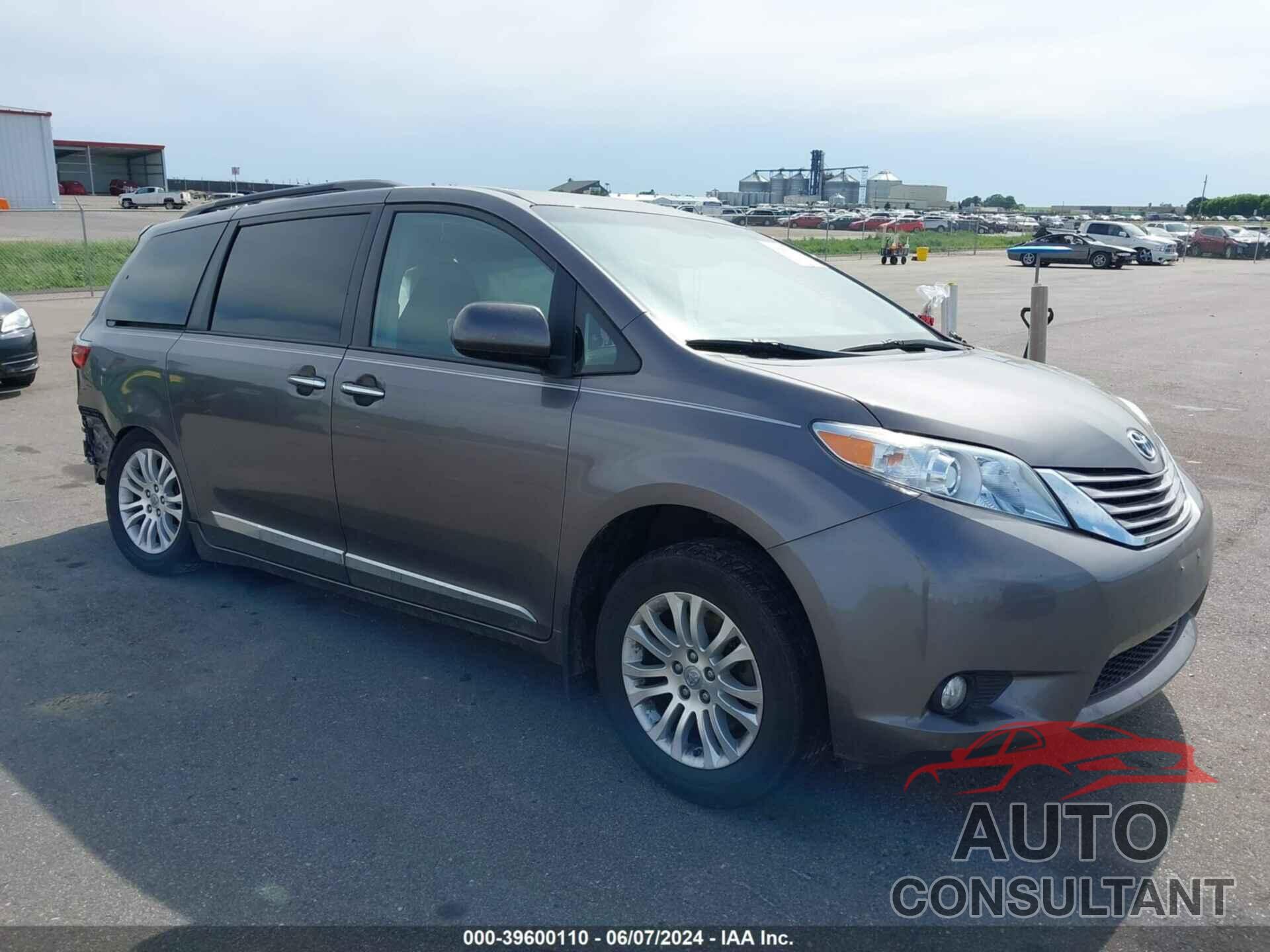 TOYOTA SIENNA 2017 - 5TDYZ3DC1HS772109