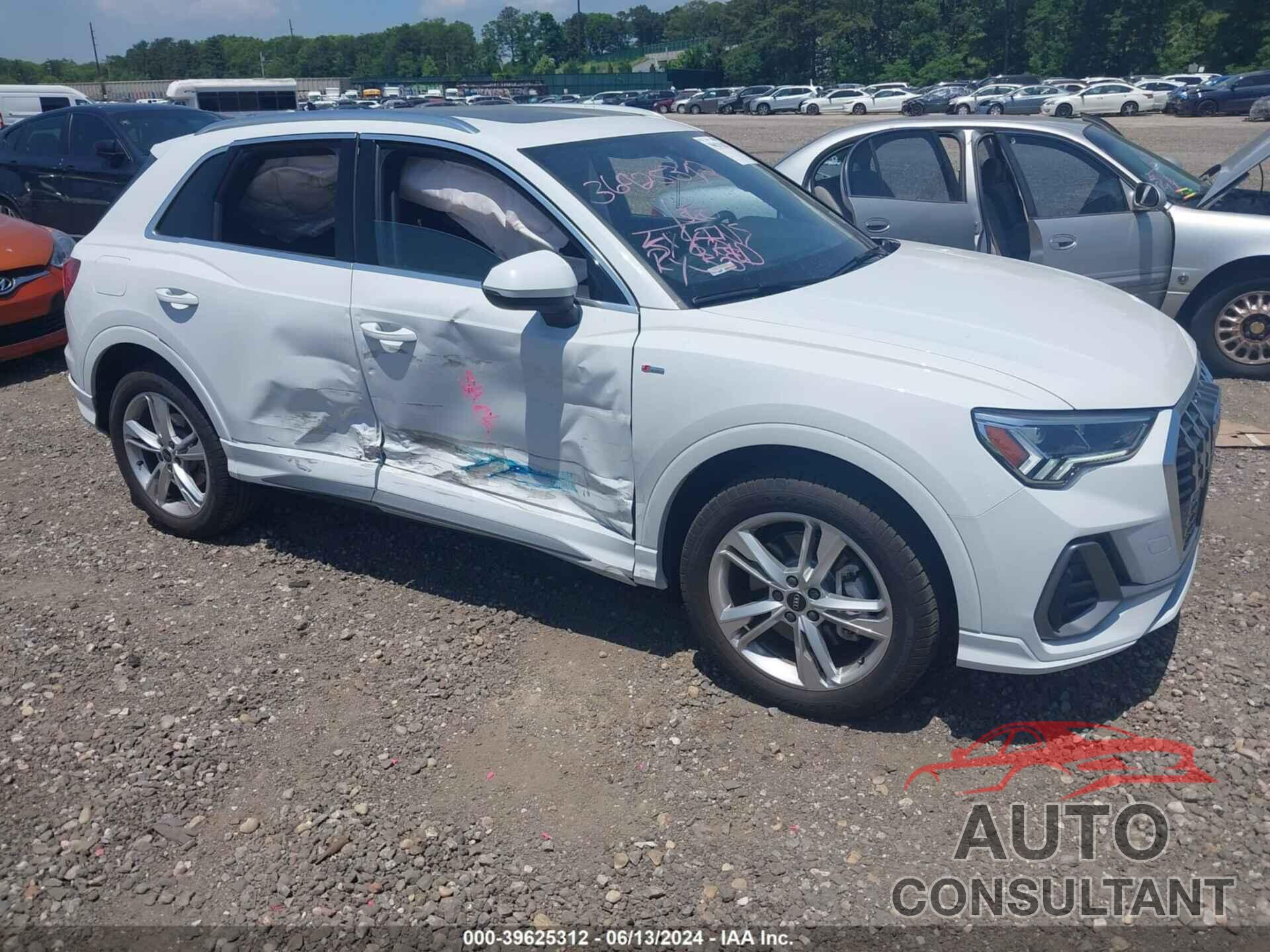 AUDI Q3 2024 - WA1EECF30R1049145