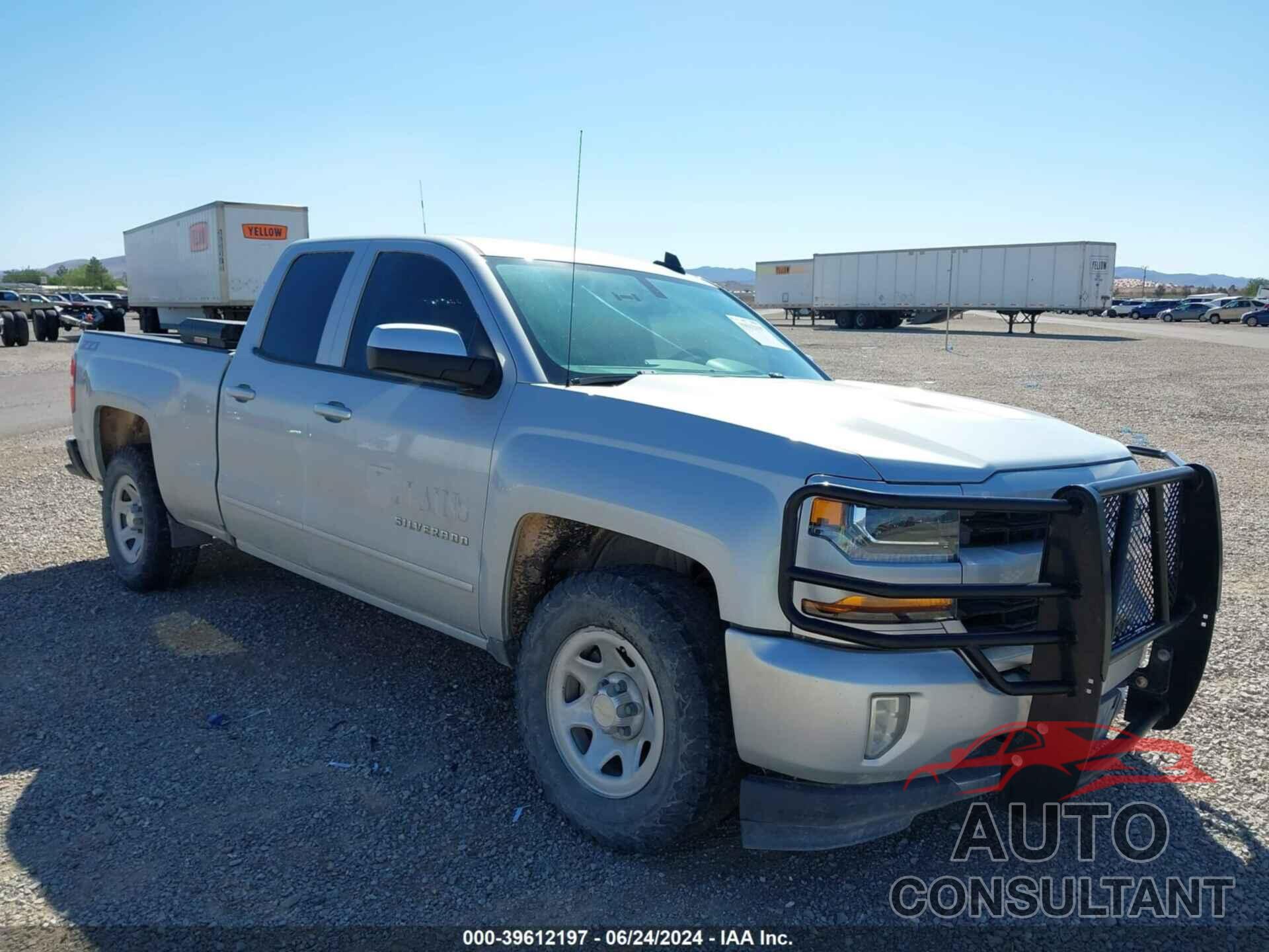 CHEVROLET SILVERADO 1500 2018 - 1GCVKREC5JZ379209