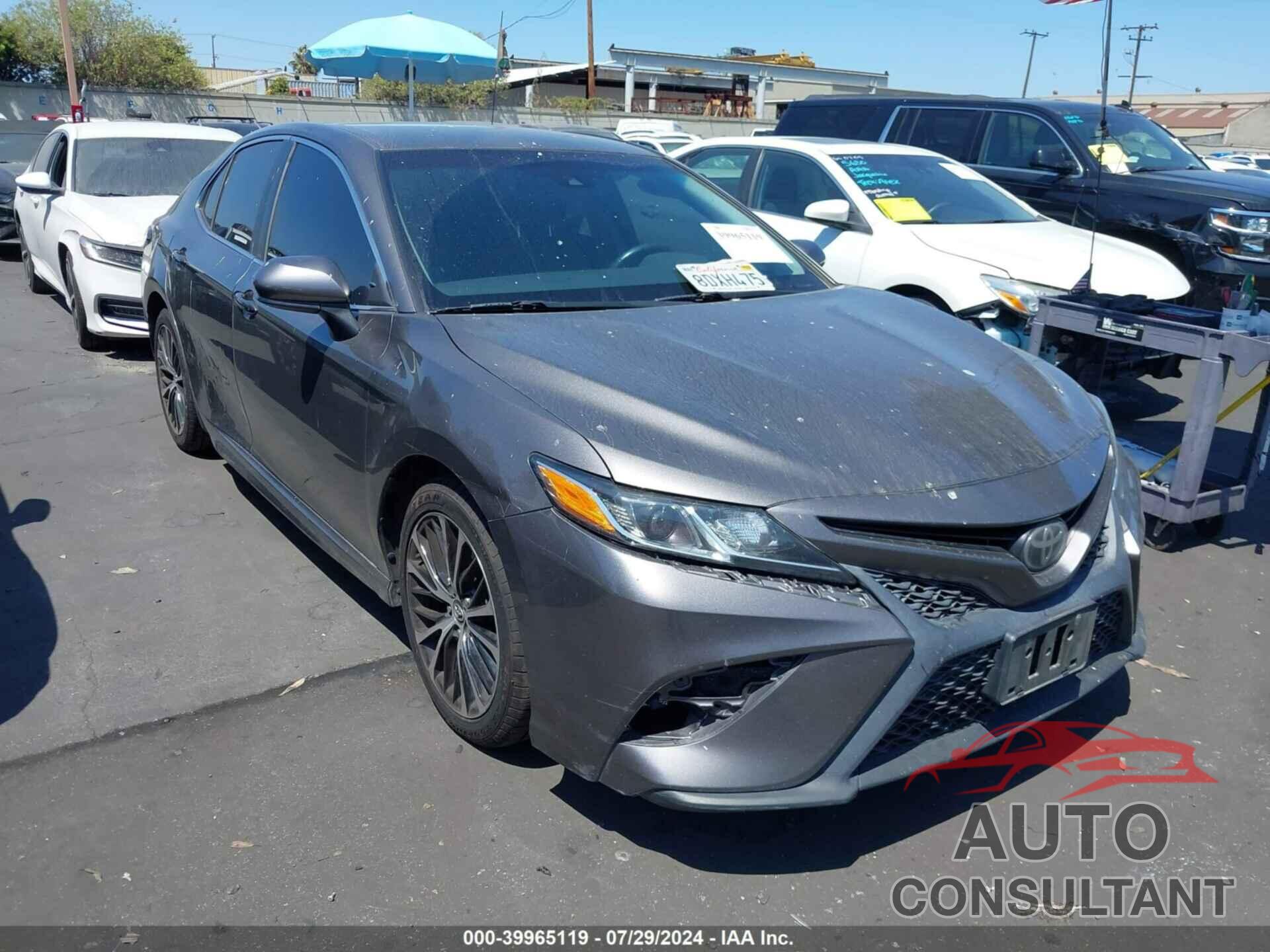 TOYOTA CAMRY 2018 - 4T1B11HK1JU615468