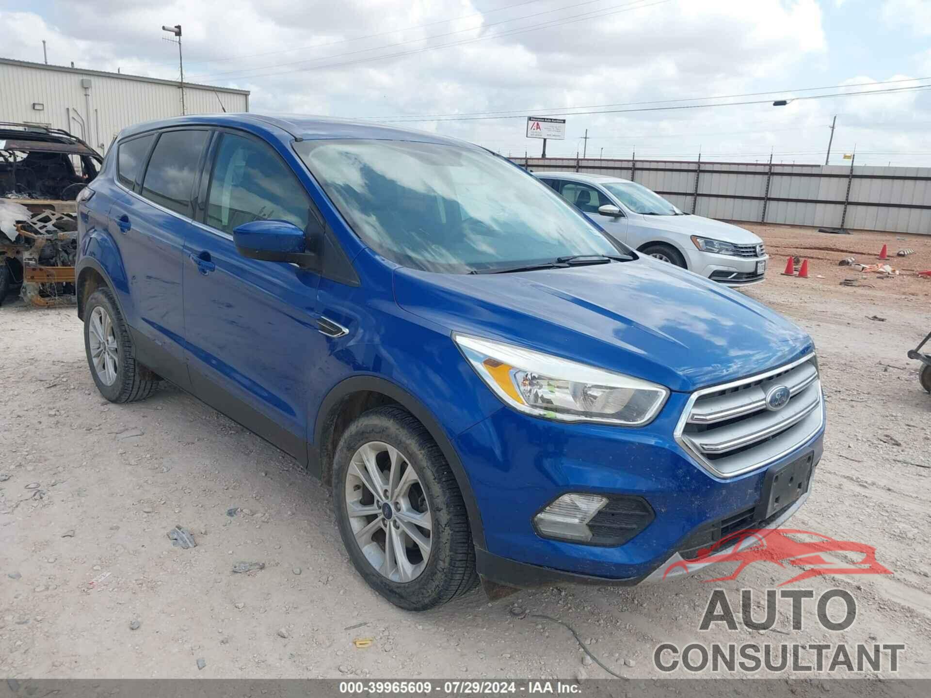 FORD ESCAPE 2017 - 1FMCU0GD5HUE69918