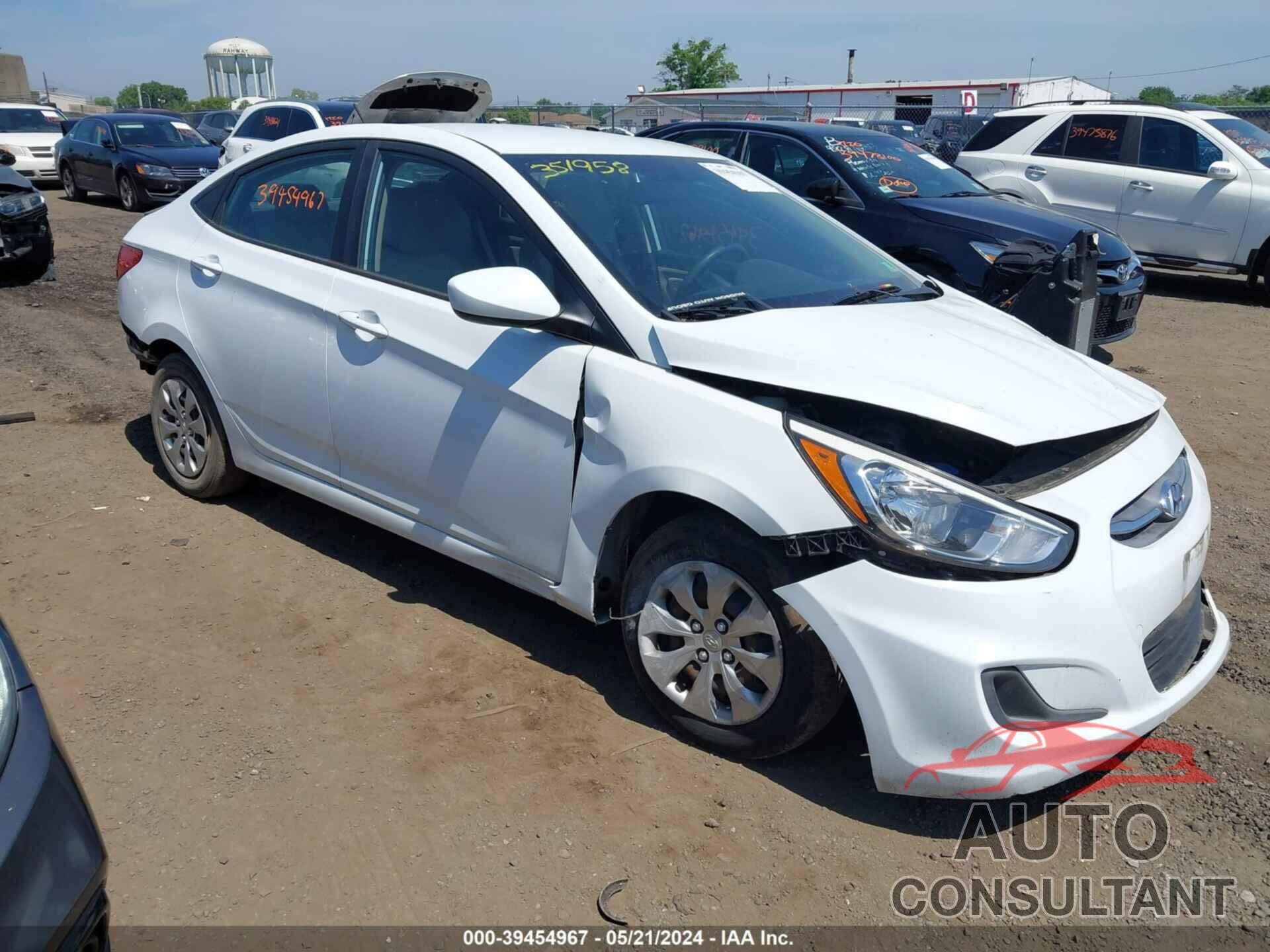 HYUNDAI ACCENT 2017 - KMHCT4AE9HU327258