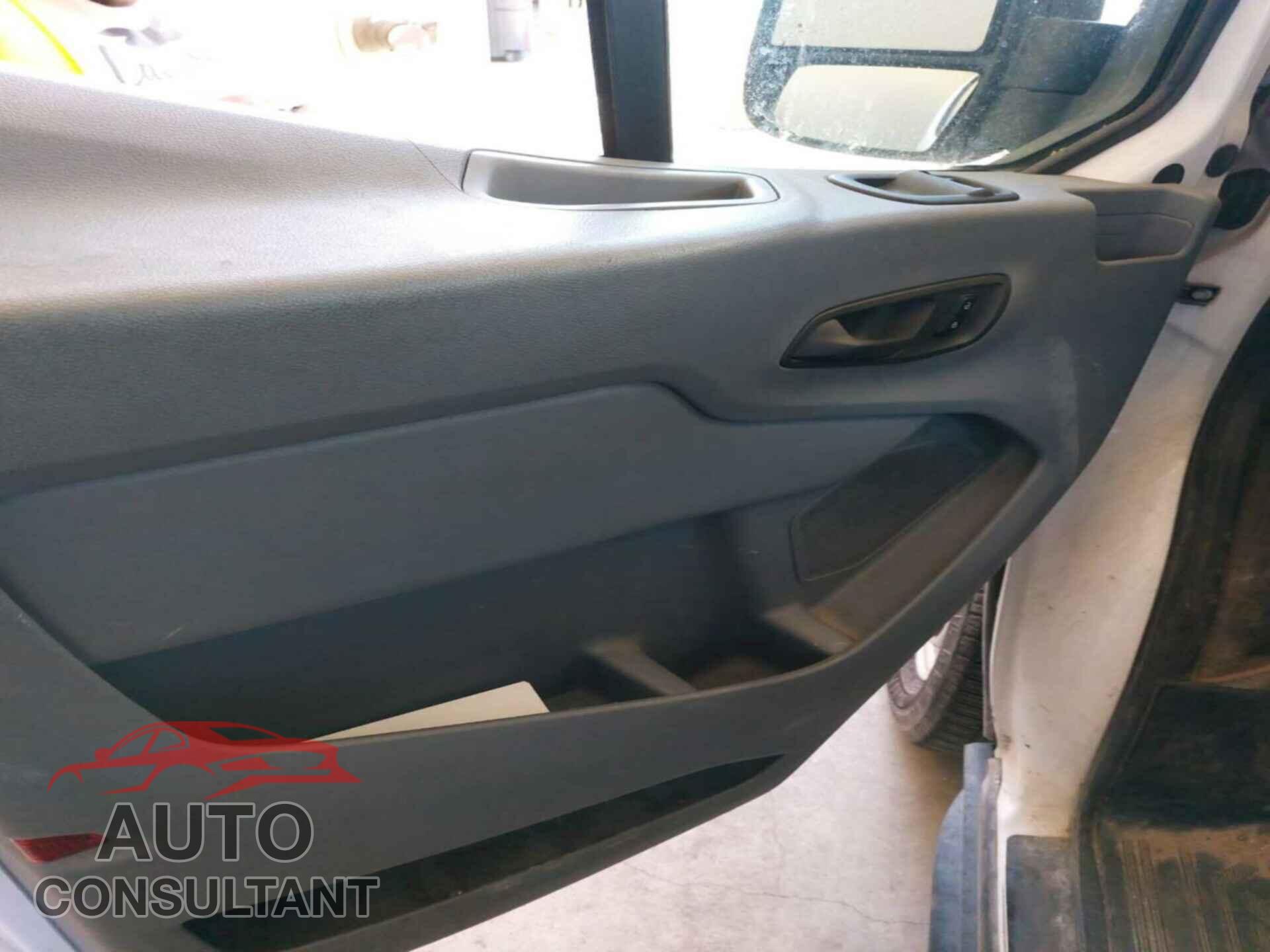 FORD TRANSIT 2017 - 1FTYR1YMXHKB43592