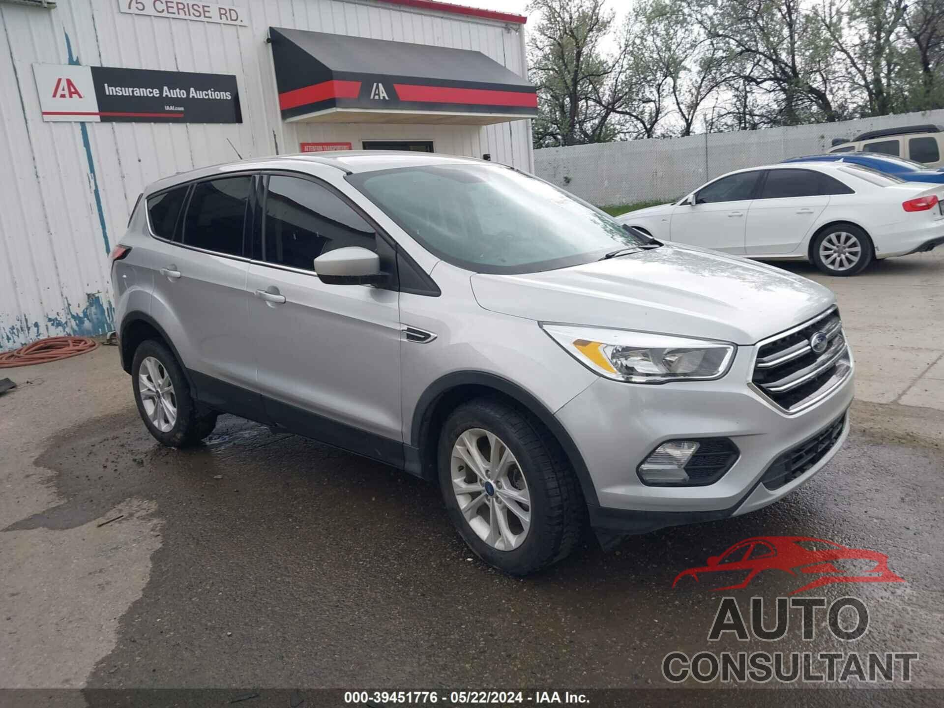 FORD ESCAPE 2017 - 1FMCU9GD6HUE55529