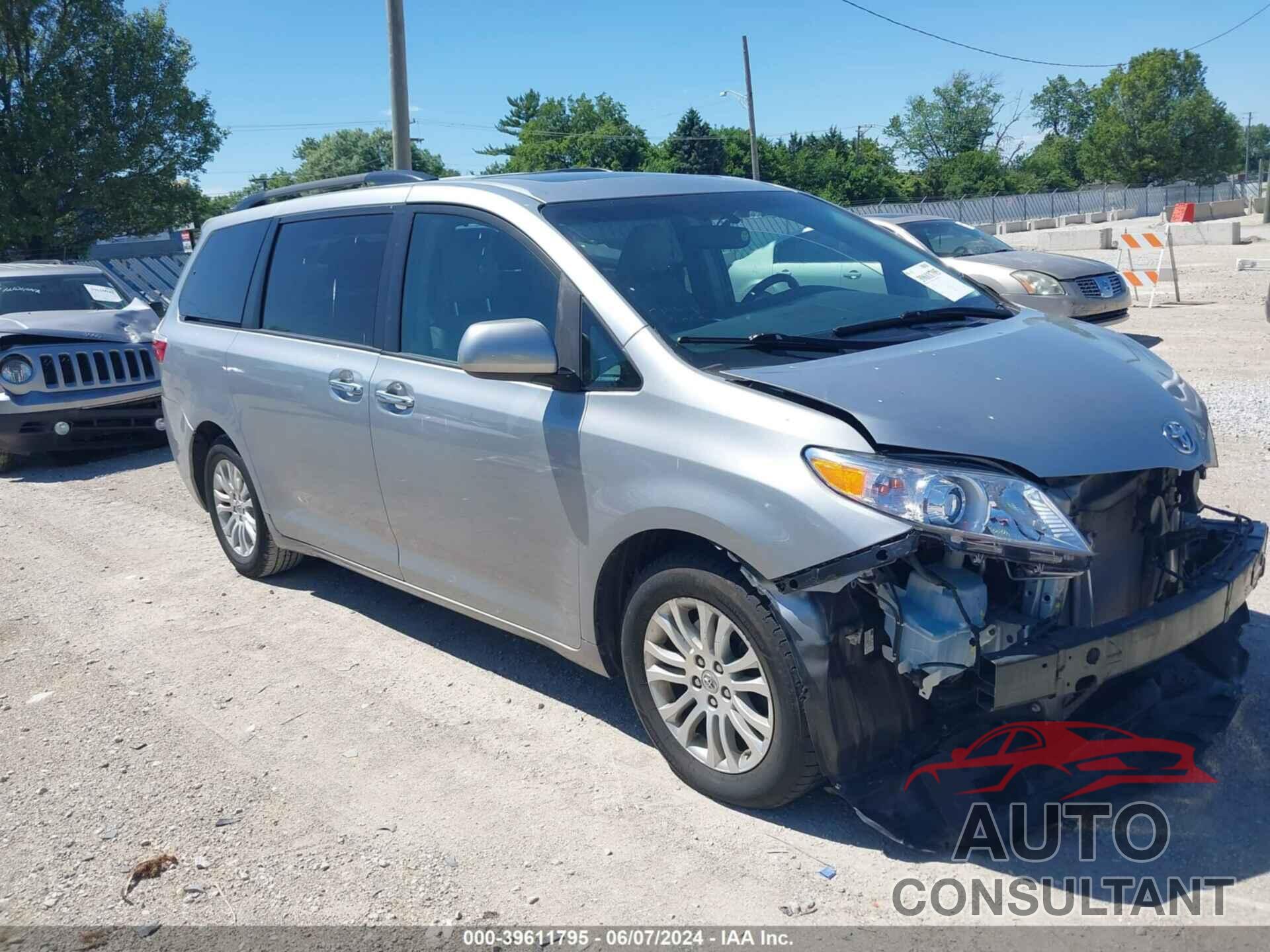 TOYOTA SIENNA 2017 - 5TDYZ3DCXHS772710