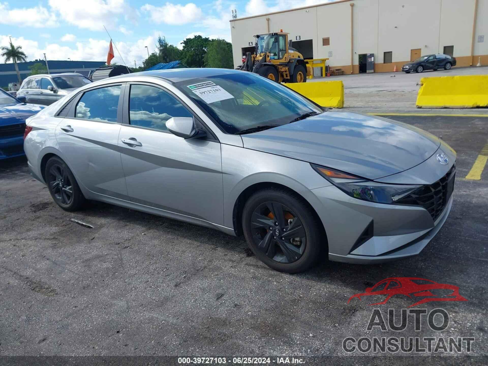 HYUNDAI ELANTRA 2023 - 5NPLM4AG5PH104632