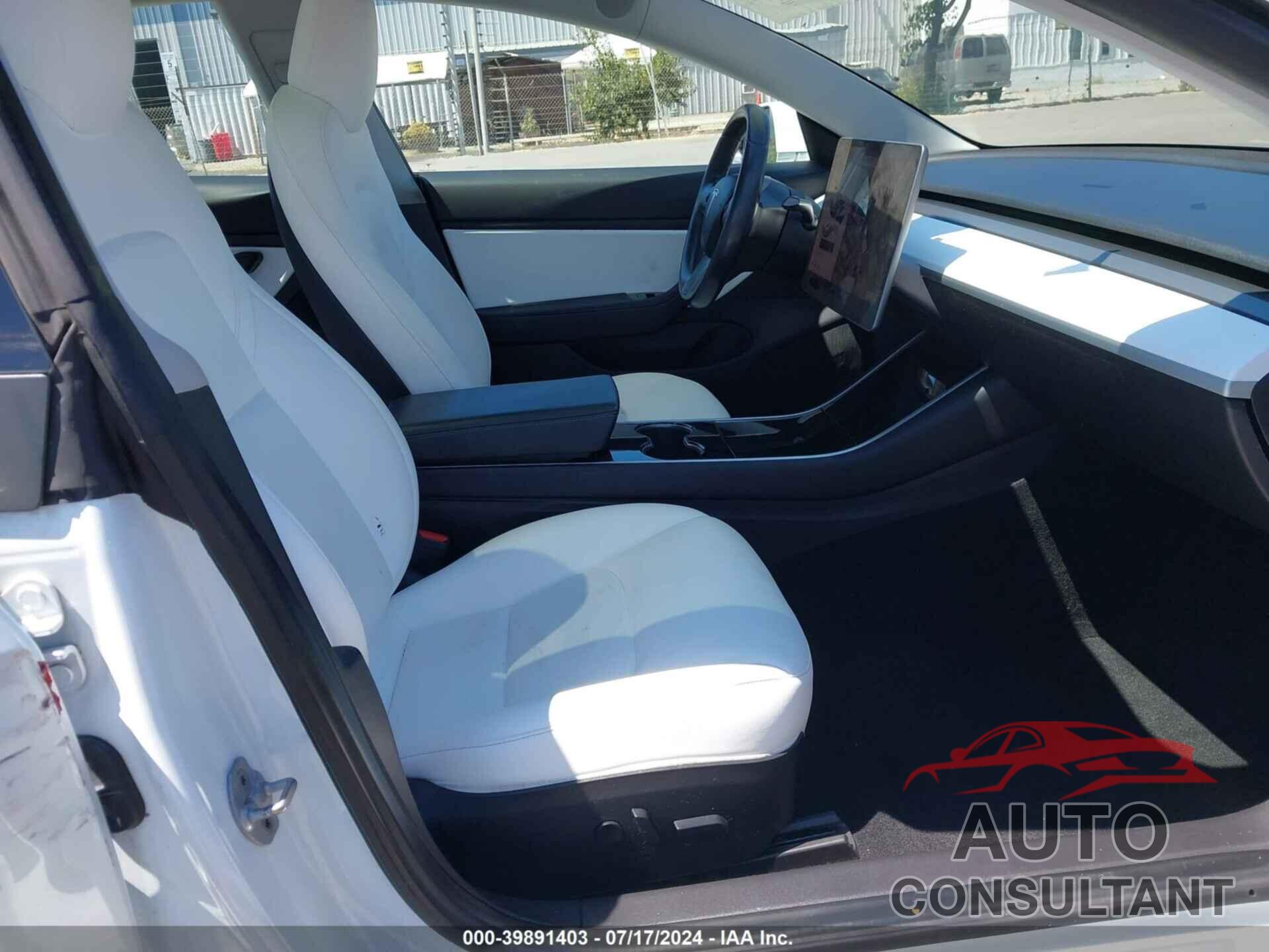 TESLA MODEL 3 2019 - 5YJ3E1EAXKF302650