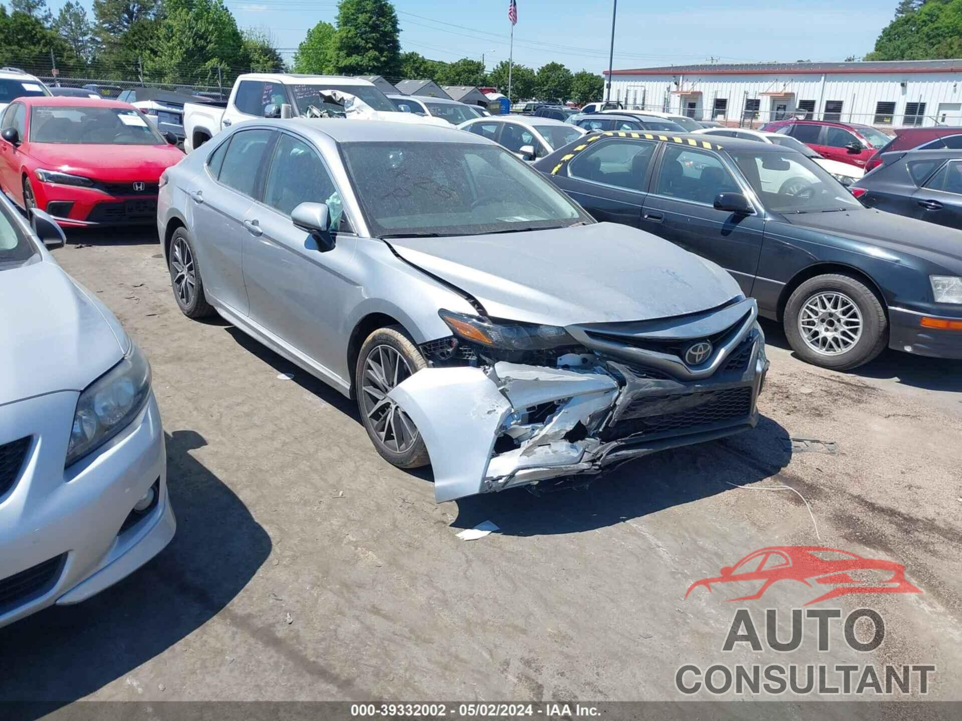 TOYOTA CAMRY 2023 - 4T1G11AK4PU747259