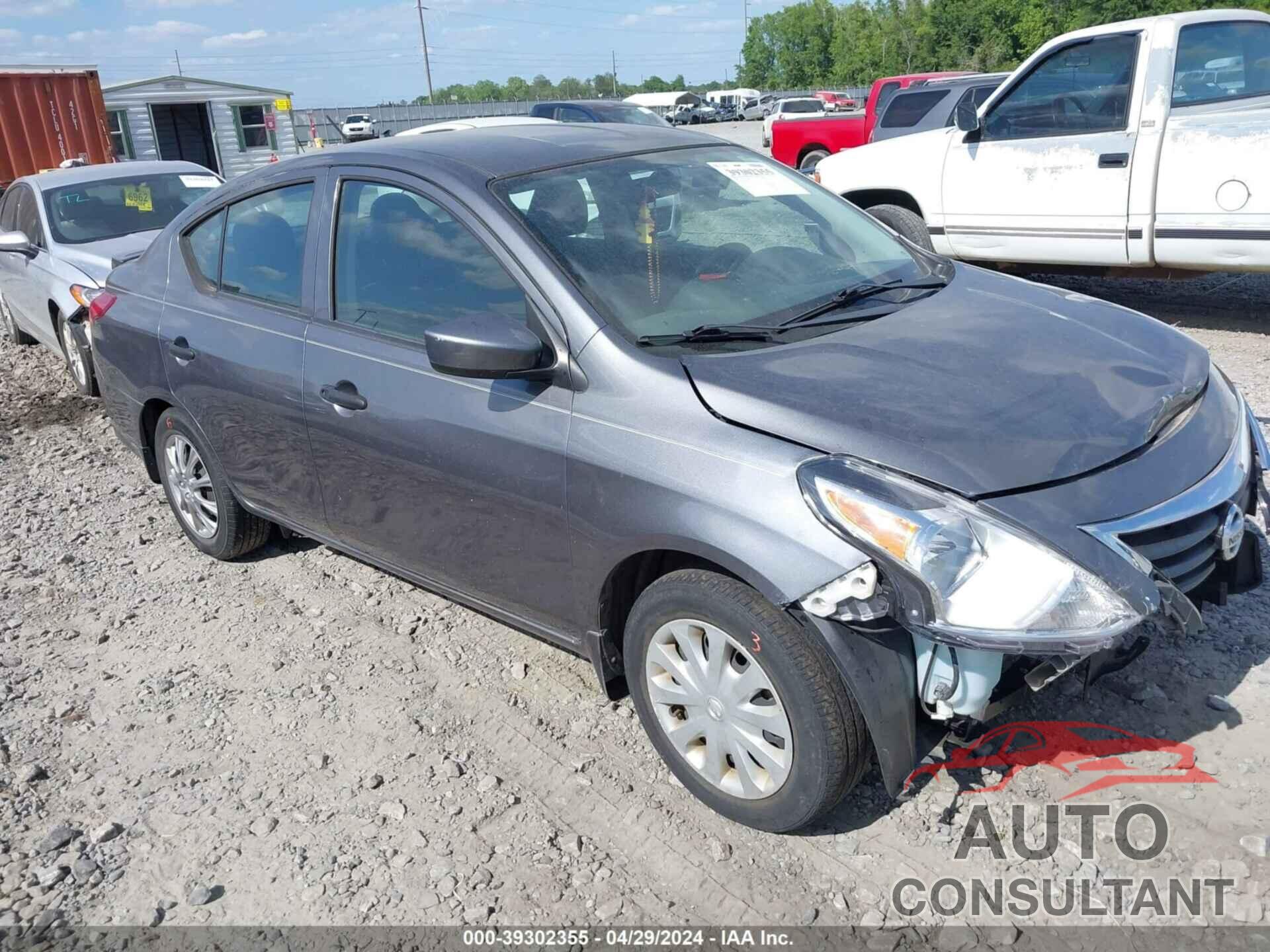 NISSAN VERSA 2018 - 3N1CN7AP1JL825071