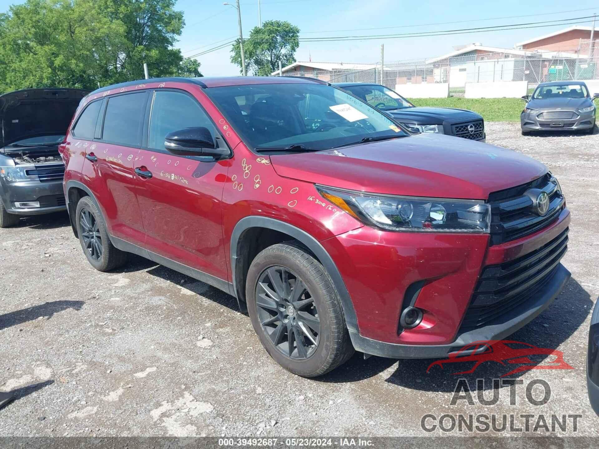 TOYOTA HIGHLANDER 2019 - 5TDJZRFH0KS967428