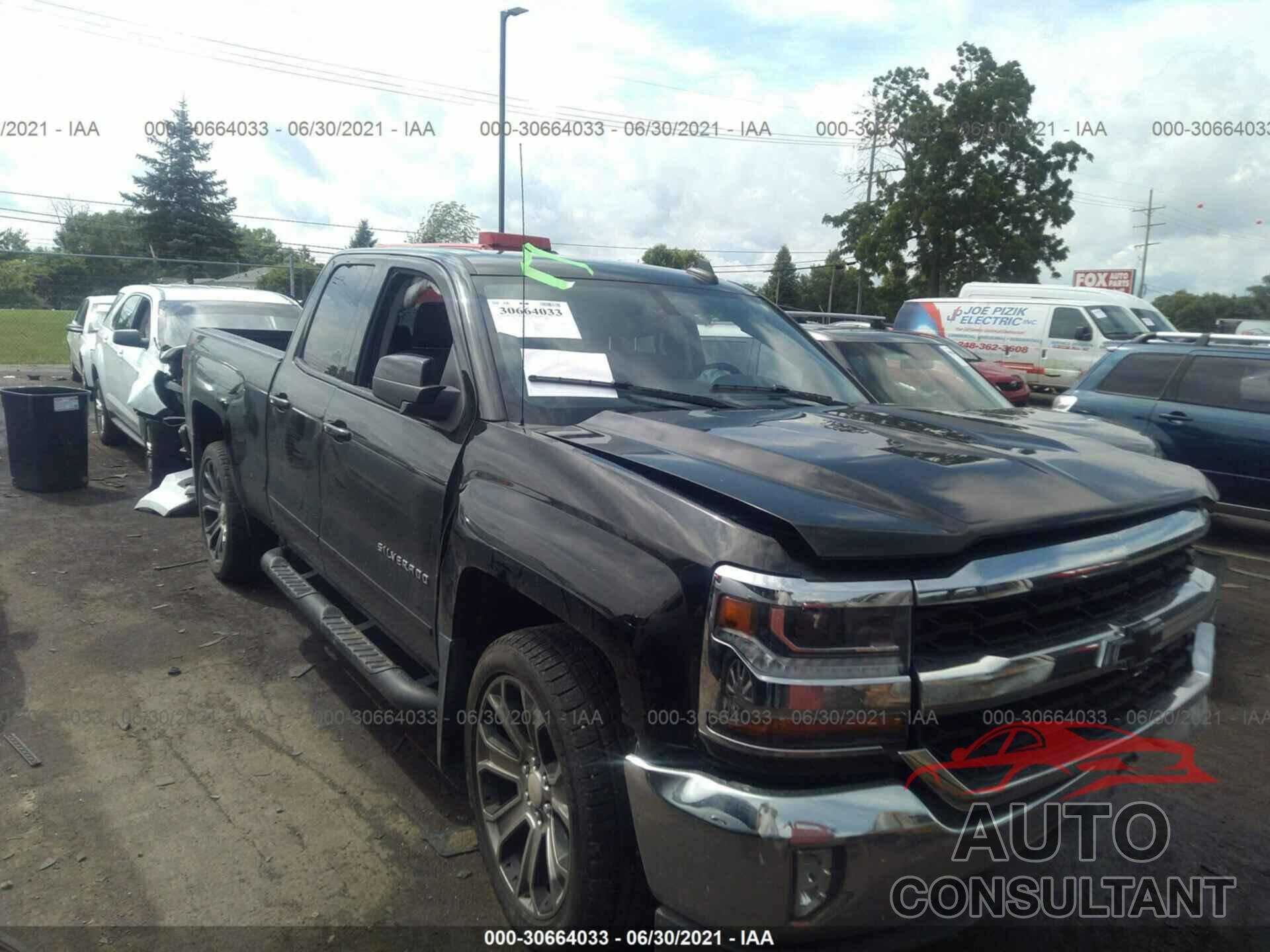 CHEVROLET SILVERADO 1500 2018 - 2GCVKREC2J1108634