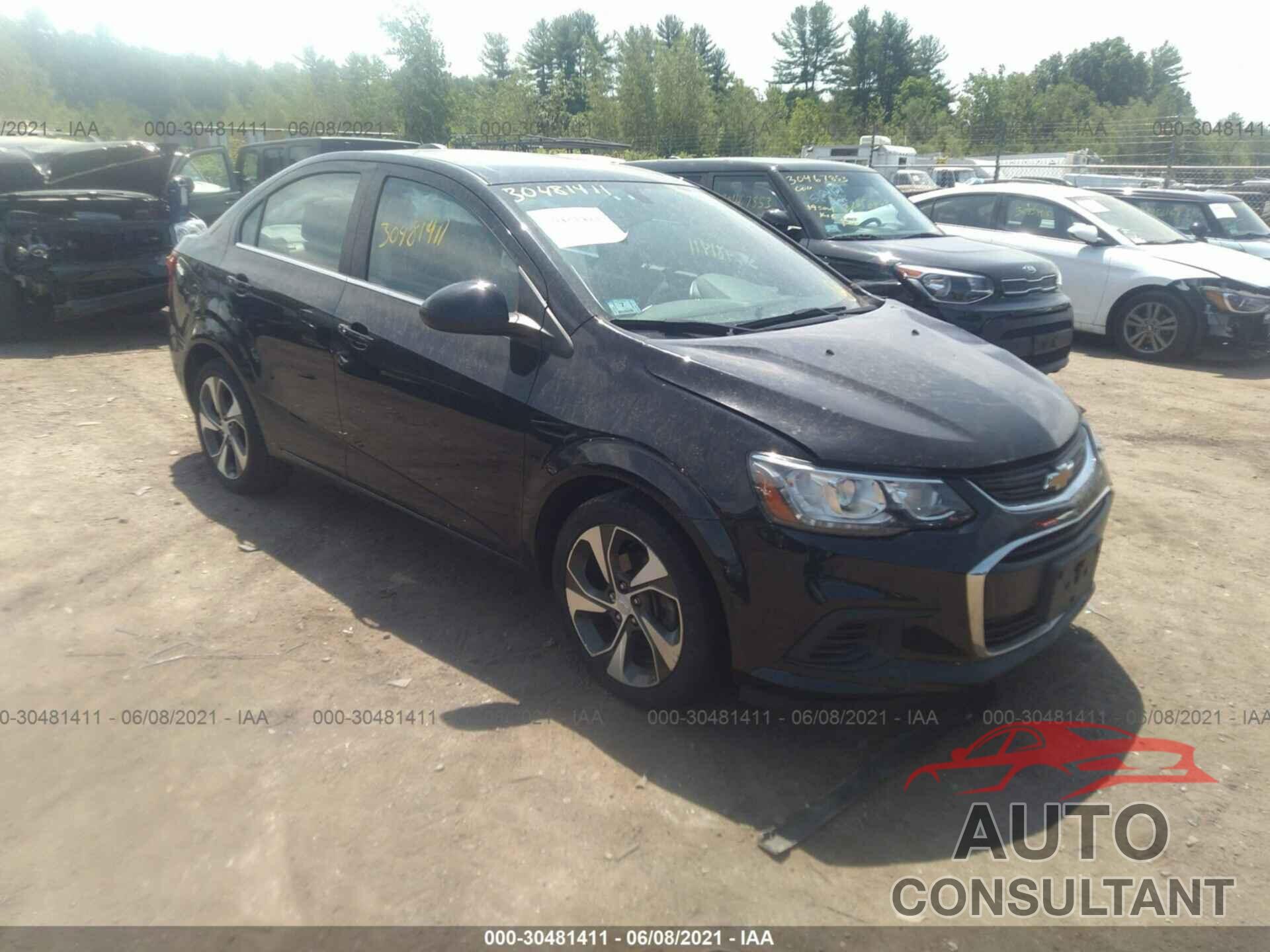 CHEVROLET SONIC 2017 - 1G1JF5SB1H4123429