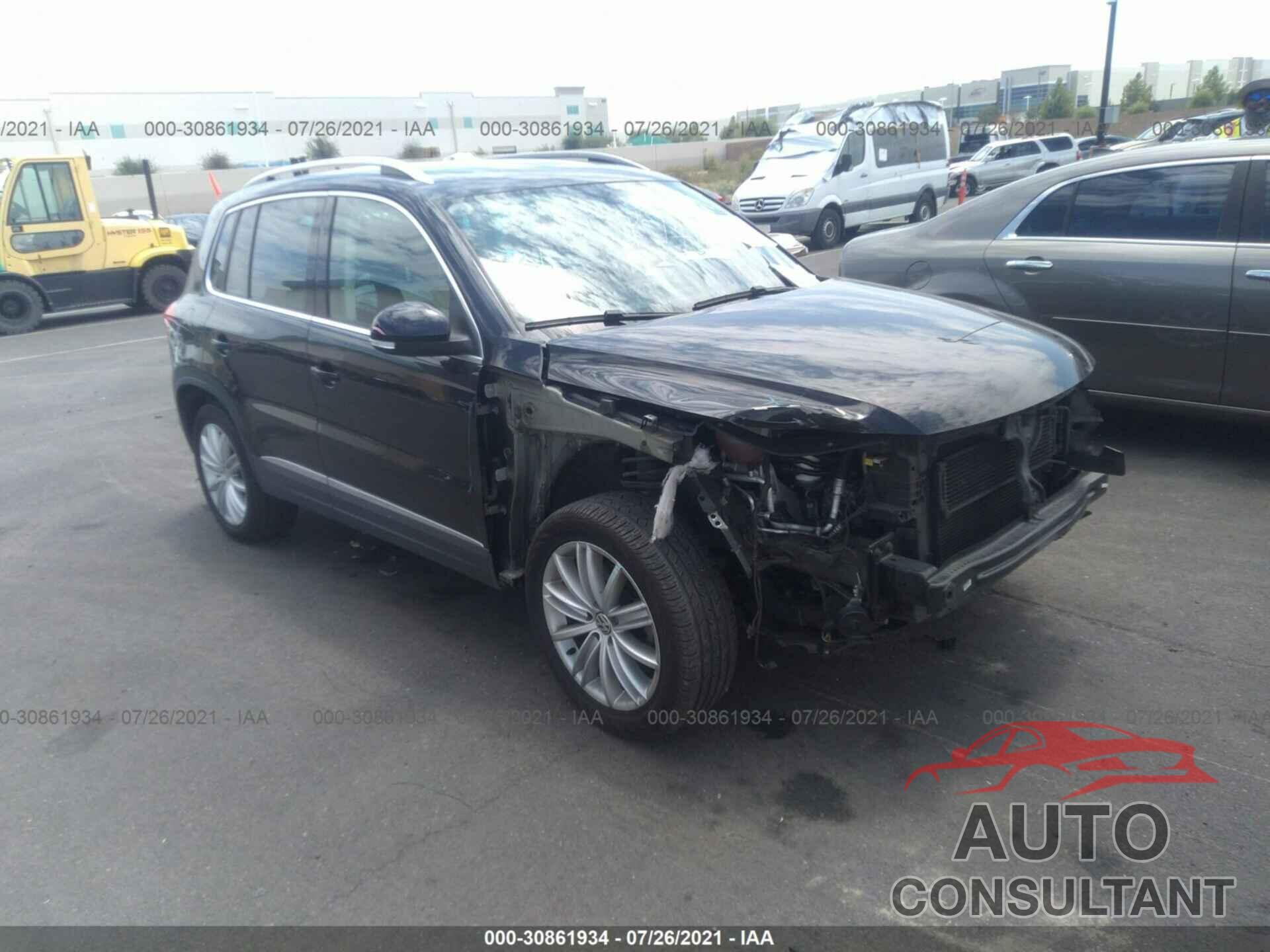 VOLKSWAGEN TIGUAN 2016 - WVGAV7AX6GW528204