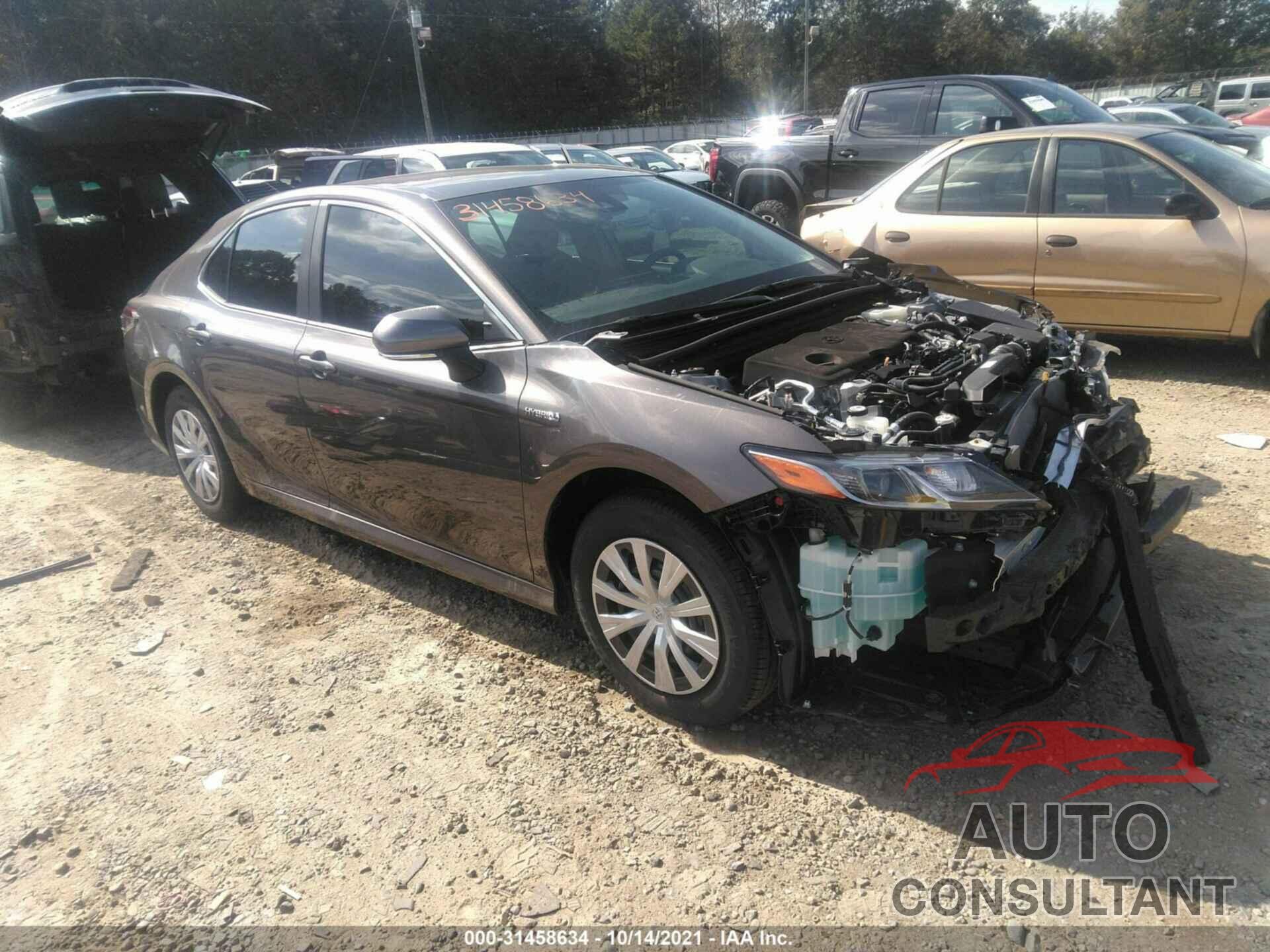 TOYOTA CAMRY 2021 - 4T1C31AK2MU555391