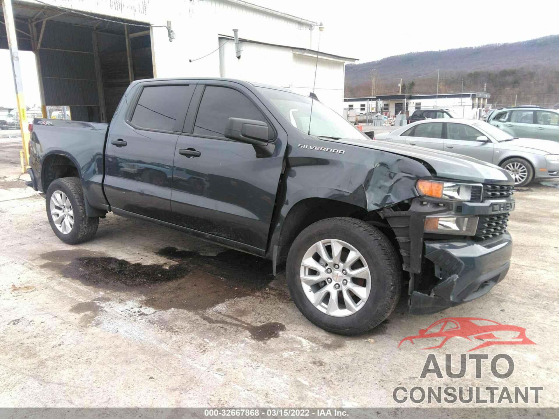 CHEVROLET SILVERADO 1500 2021 - 1GCPYBEK4MZ220126