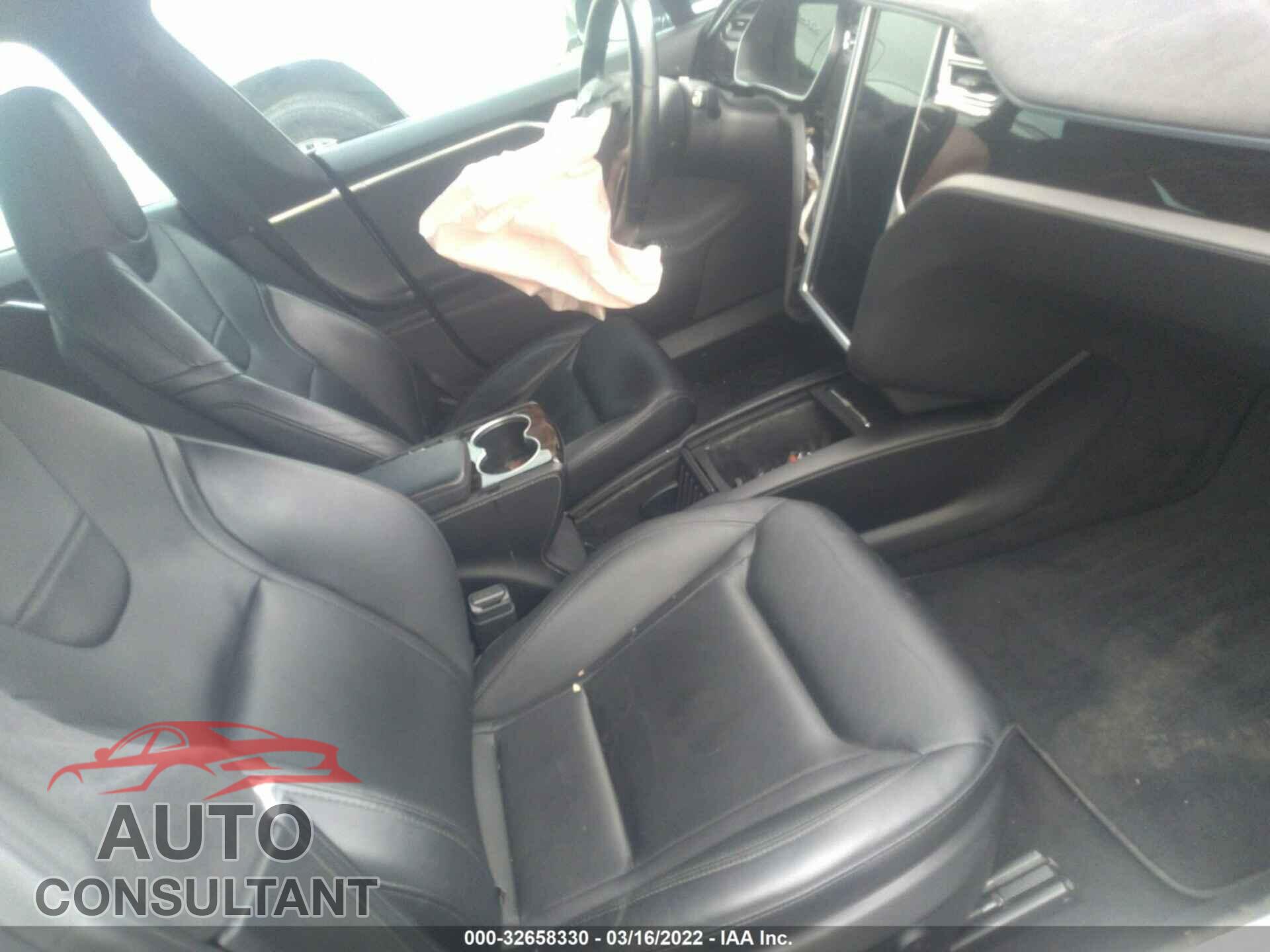 TESLA MODEL S 2016 - 5YJSA1E4XGF141919